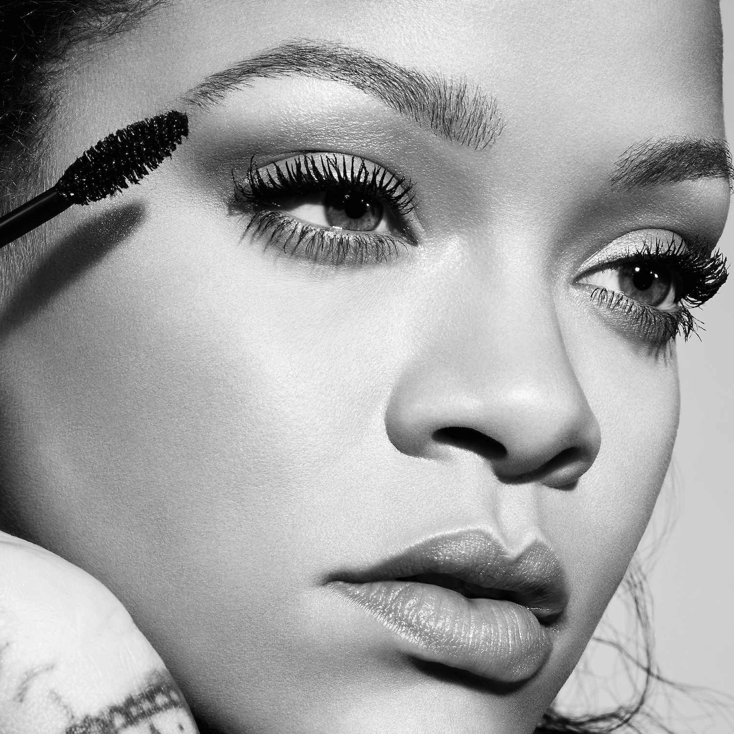 Fenty Beauty by Rihanna Mini Full Frontal Volume, Lift & Curl Mascara - Cuz I'm Black - Image 2