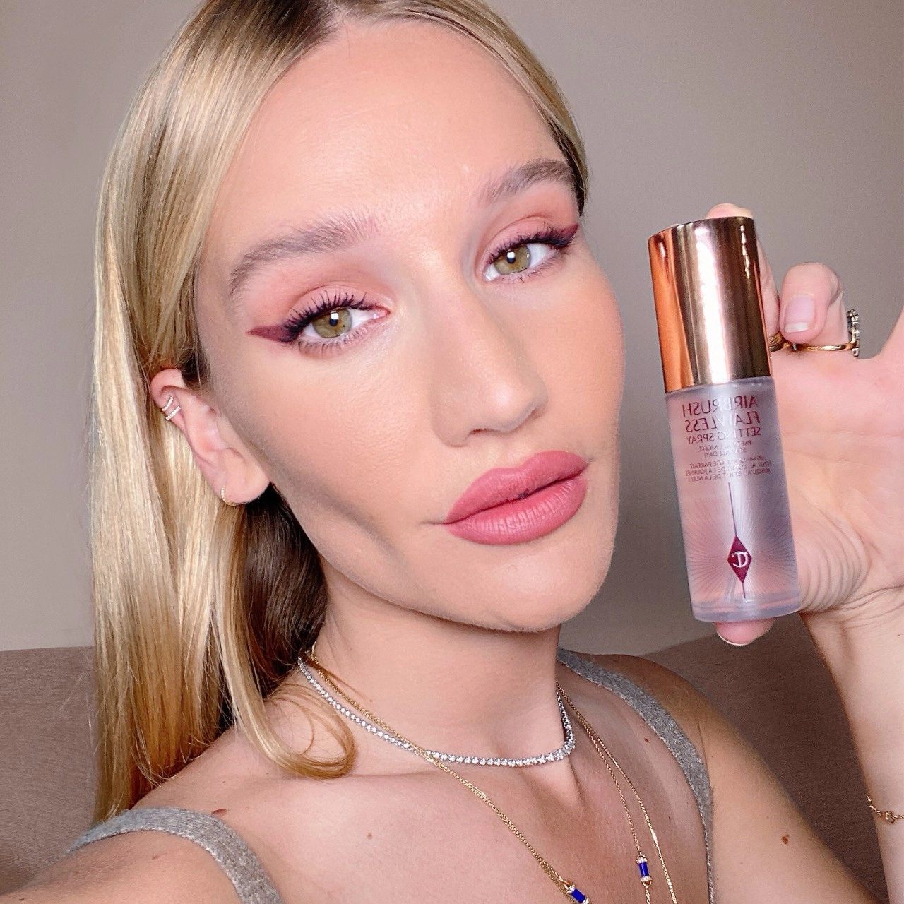 Charlotte Tilbury Mini Airbrush Flawless Setting Spray 1.1 oz/34 ml Vegan - Image 2