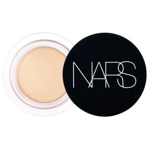 NARS Soft Matte Complete Concealer Color: Nougatine - L2.2 - Light with Warm Undertones
