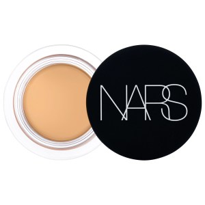 NARS Soft Matte Complete Concealer in Praline - M3