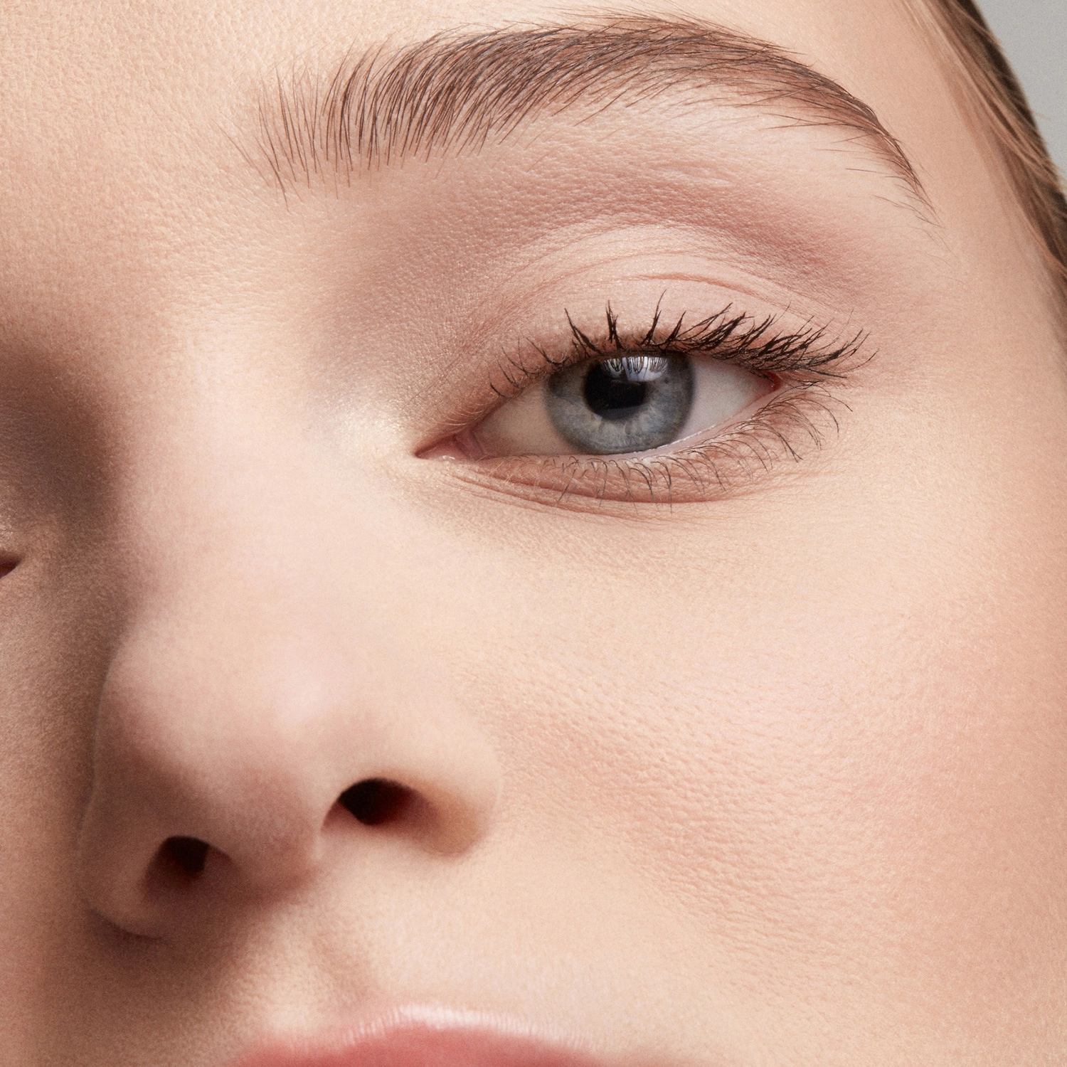Fenty Beauty by Rihanna Brow MVP Sculpting Wax Pencil & Styler - Clear, Long-Wear Brow Wax - Image 3