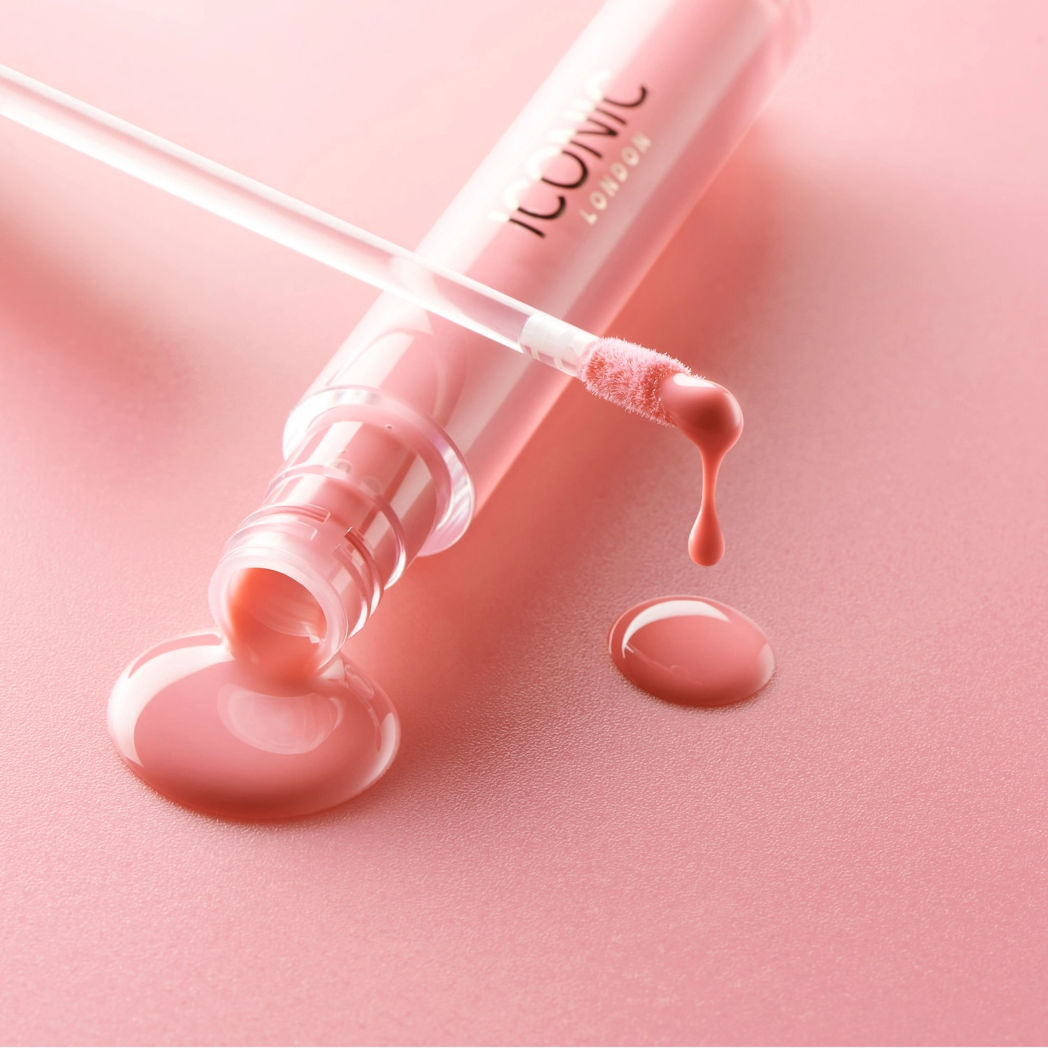 Iconic London Lip Plumping Gloss - Lovestruck (Mid Pink) - Image 2
