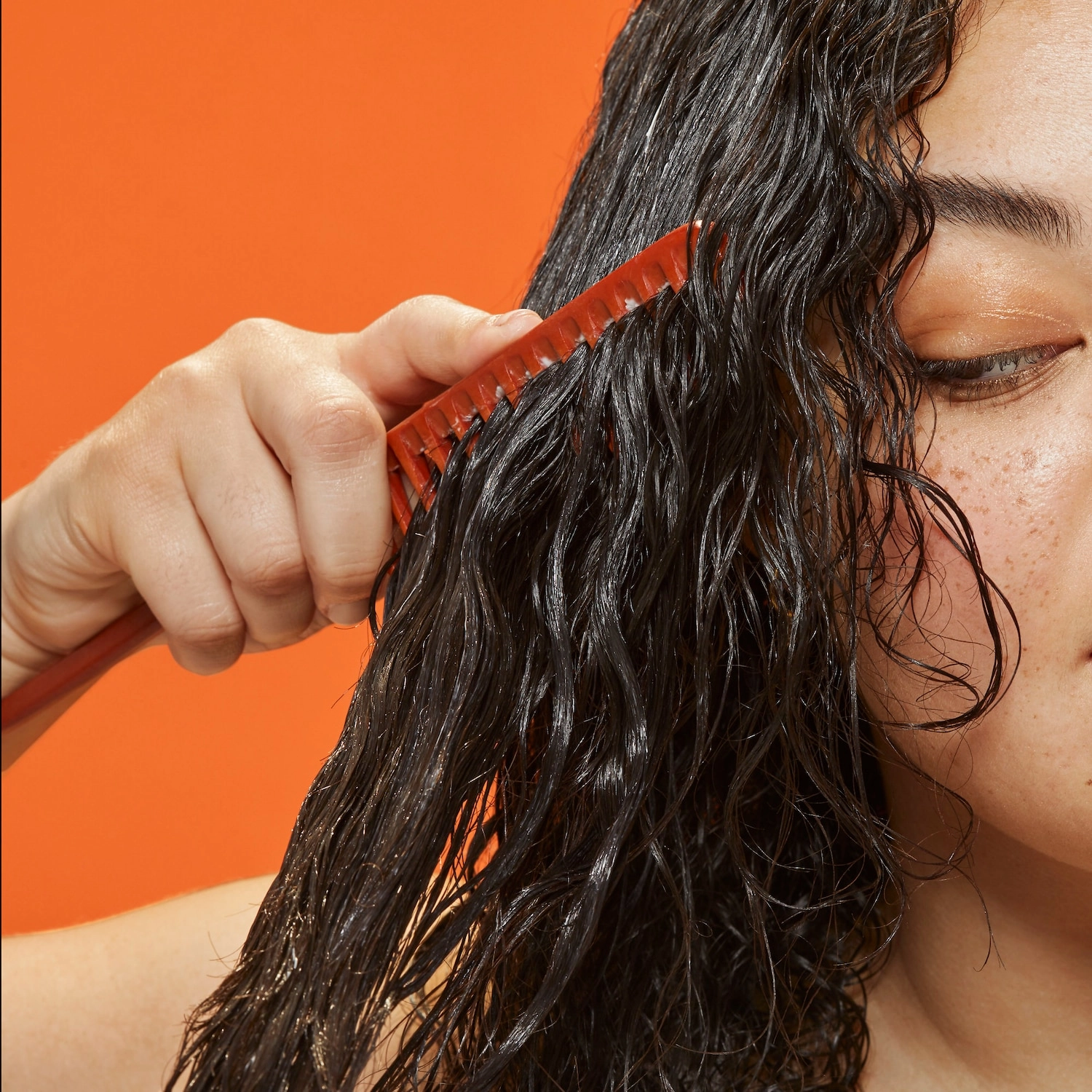 Bumble and bumble Hairdresser's Invisible Oil 72 Hour Hydrating Hair Mask 6.7 oz/200 mL Limited Edition - Image 5