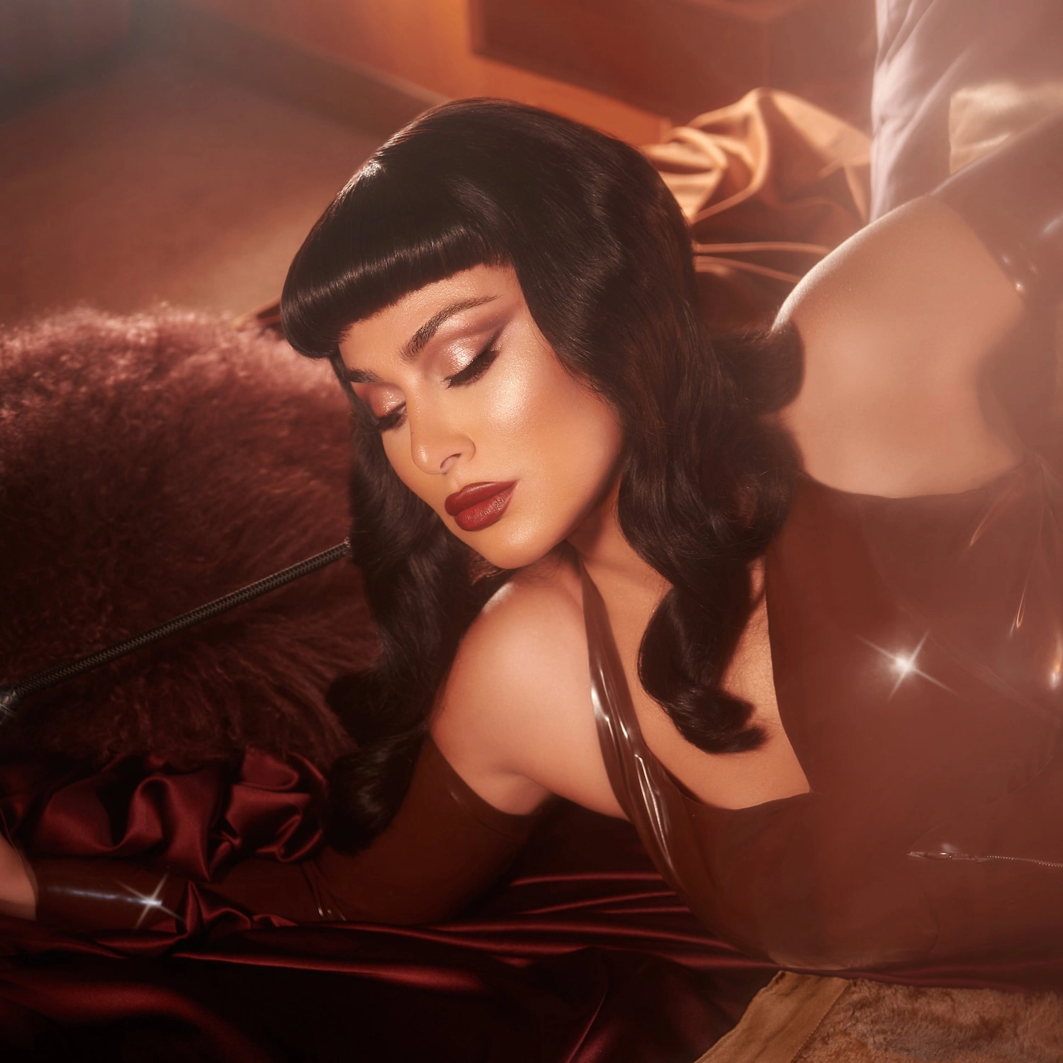 HUDA BEAUTY Naughty Nude Eyeshadow Palette - Image 4