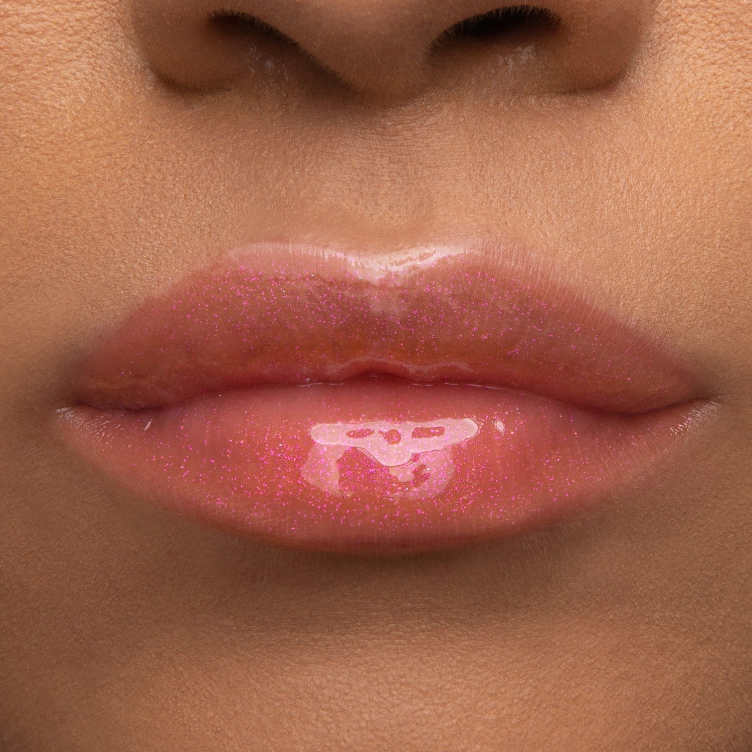 Too Faced Lip Injection Power Plumping Hydrating Lip Gloss Color: Secret Sauce - Light Peach with Sparkle - Image 4