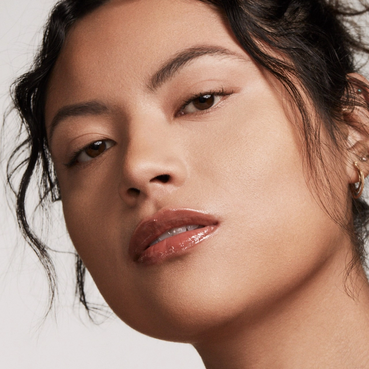 Fenty Beauty by Rihanna Pro Filt’r Soft Matte Longwear Powder Foundation Color 260 - Medium Skin with Neutral Undertones - Image 2