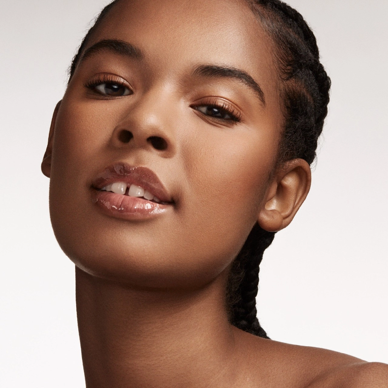 Fenty Beauty by Rihanna Pro Filt’r Soft Matte Longwear Powder Foundation Color 350 - Image 2