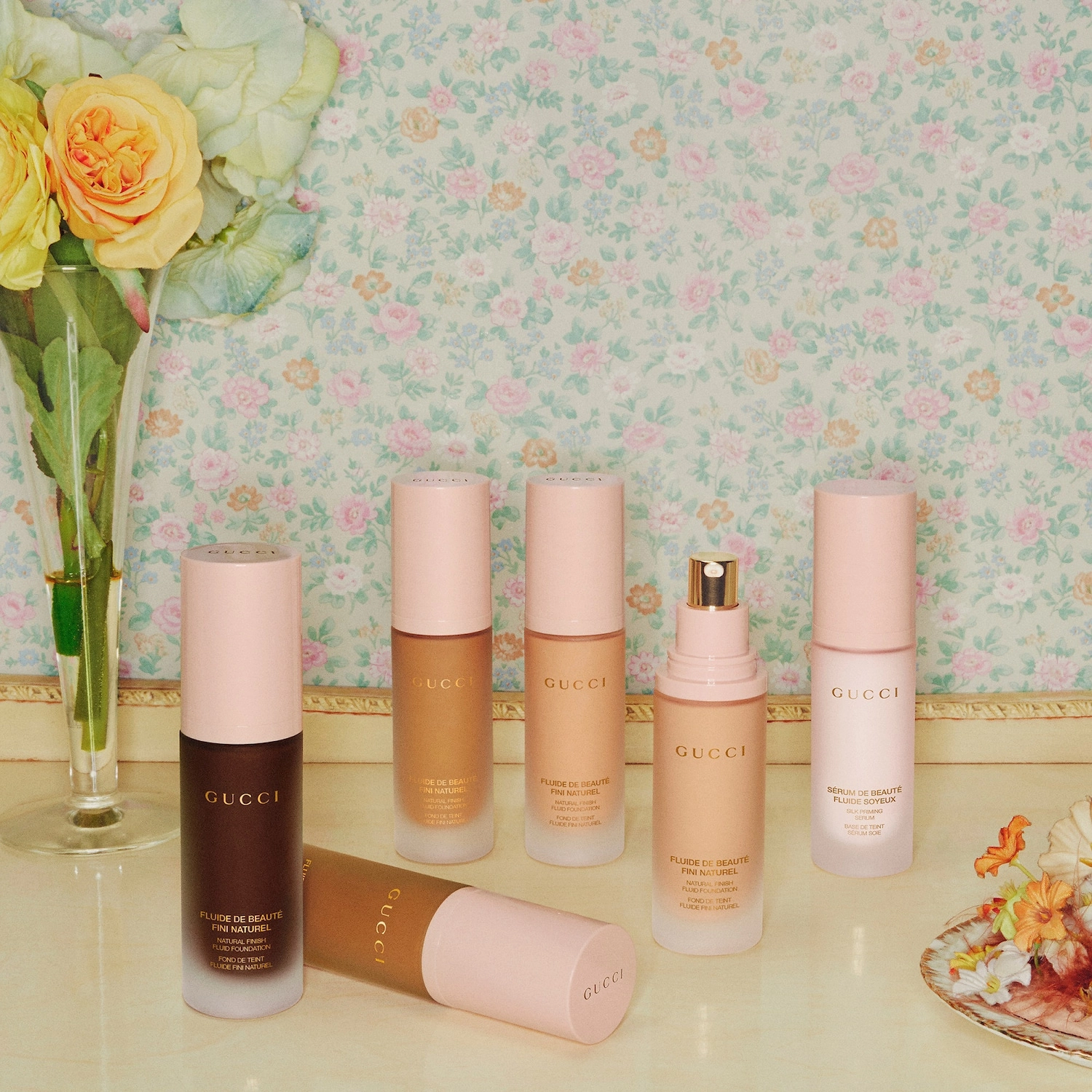 Gucci Hydrating Silk Priming Serum 1 oz/30 mL Vegan Radiant Finish - Image 3