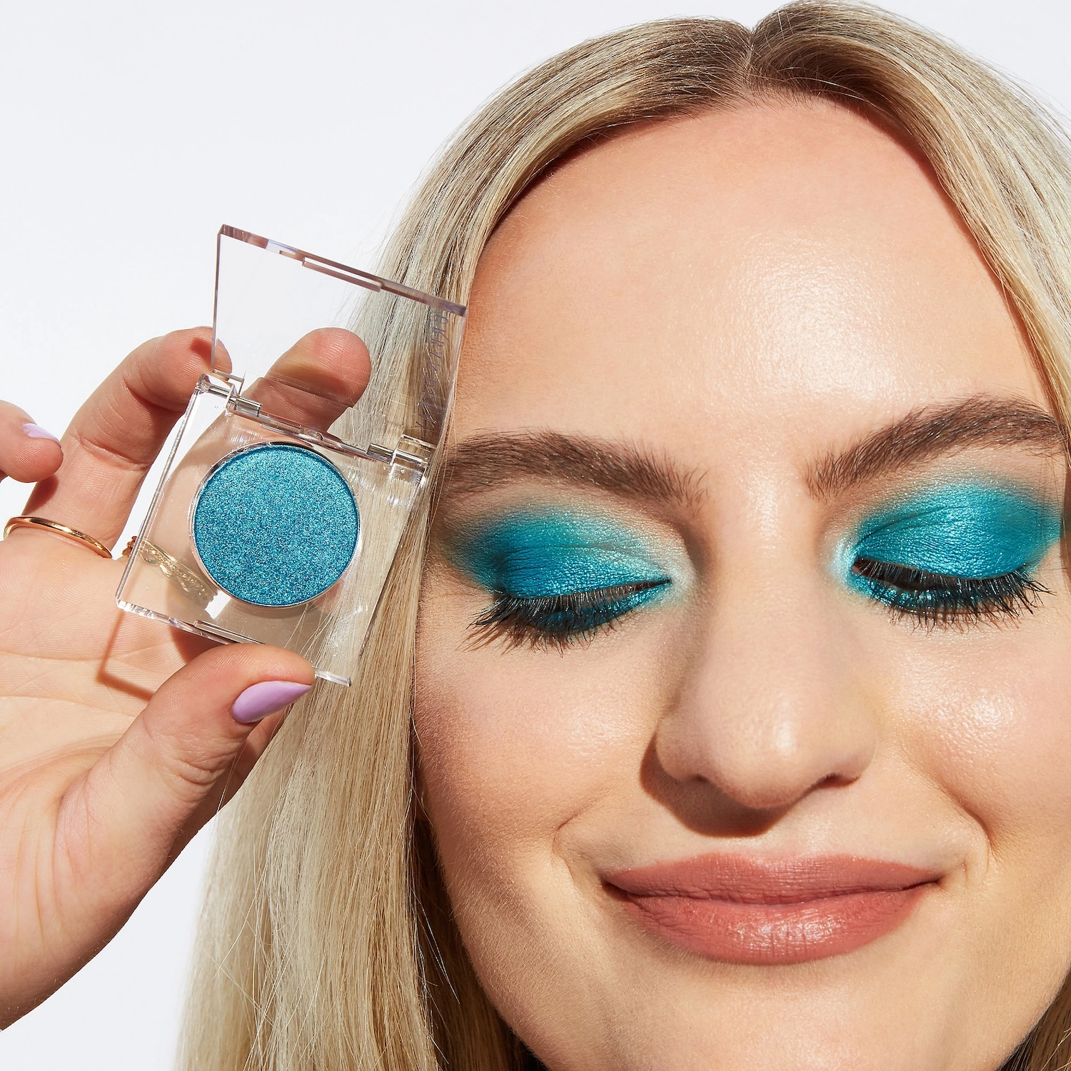 Urban Decay 24/7 Eyeshadow - Free Bird, Sheer Lilac Shimmer, Vegan - Image 5