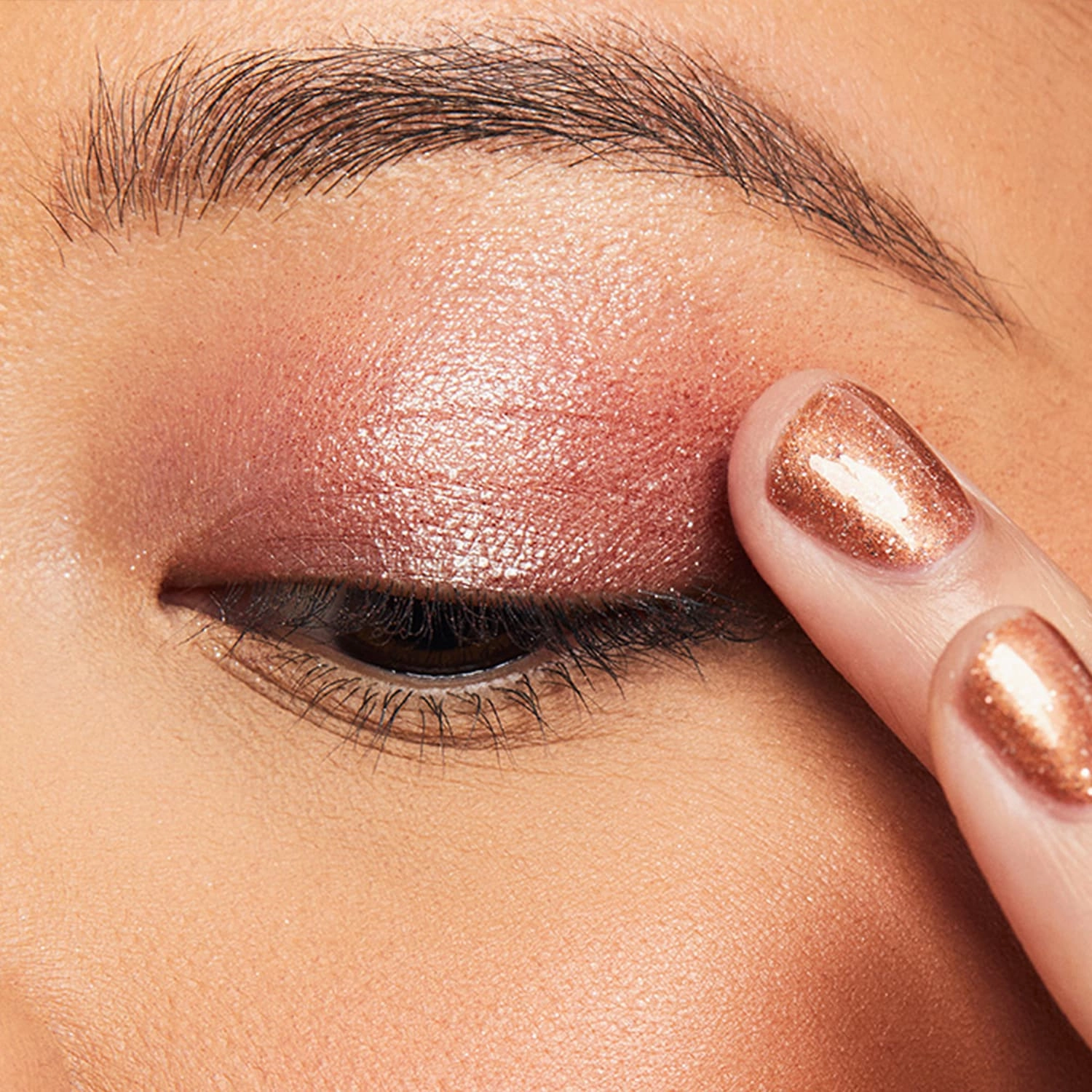 Urban Decay 24/7 Moondust Eyeshadow - Solstice (Red with Green Sparkle) - Image 3