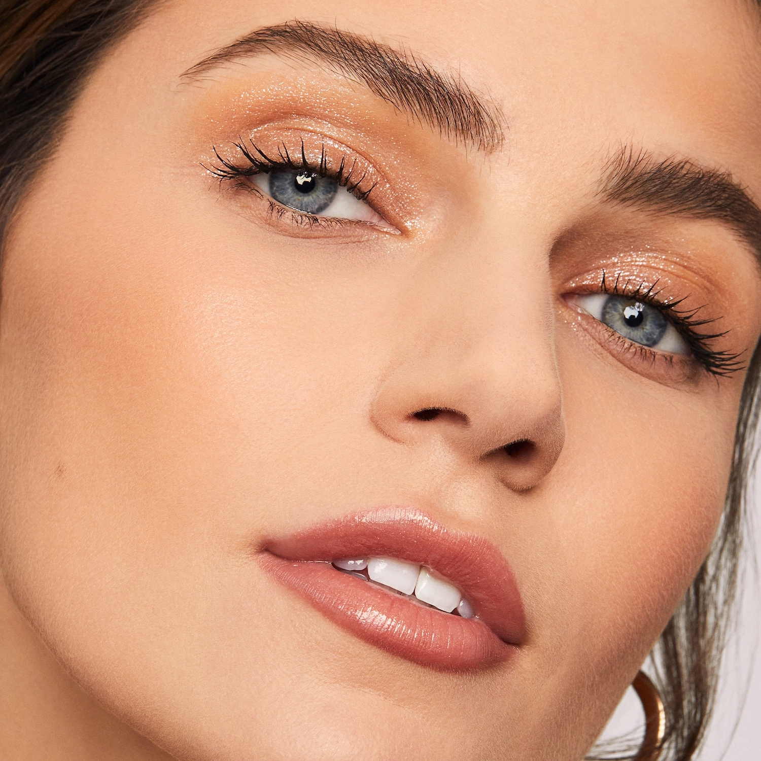 Urban Decay 24/7 Moondust Eyeshadow - Space Cowboy, Light Champagne Gold with Silver Sparkle - Image 5