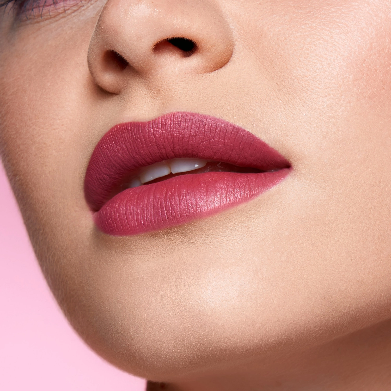 HUDA BEAUTY Lip Contour 2.0 Automatic Matte Lip Pencil - Deep Rose - Image 3