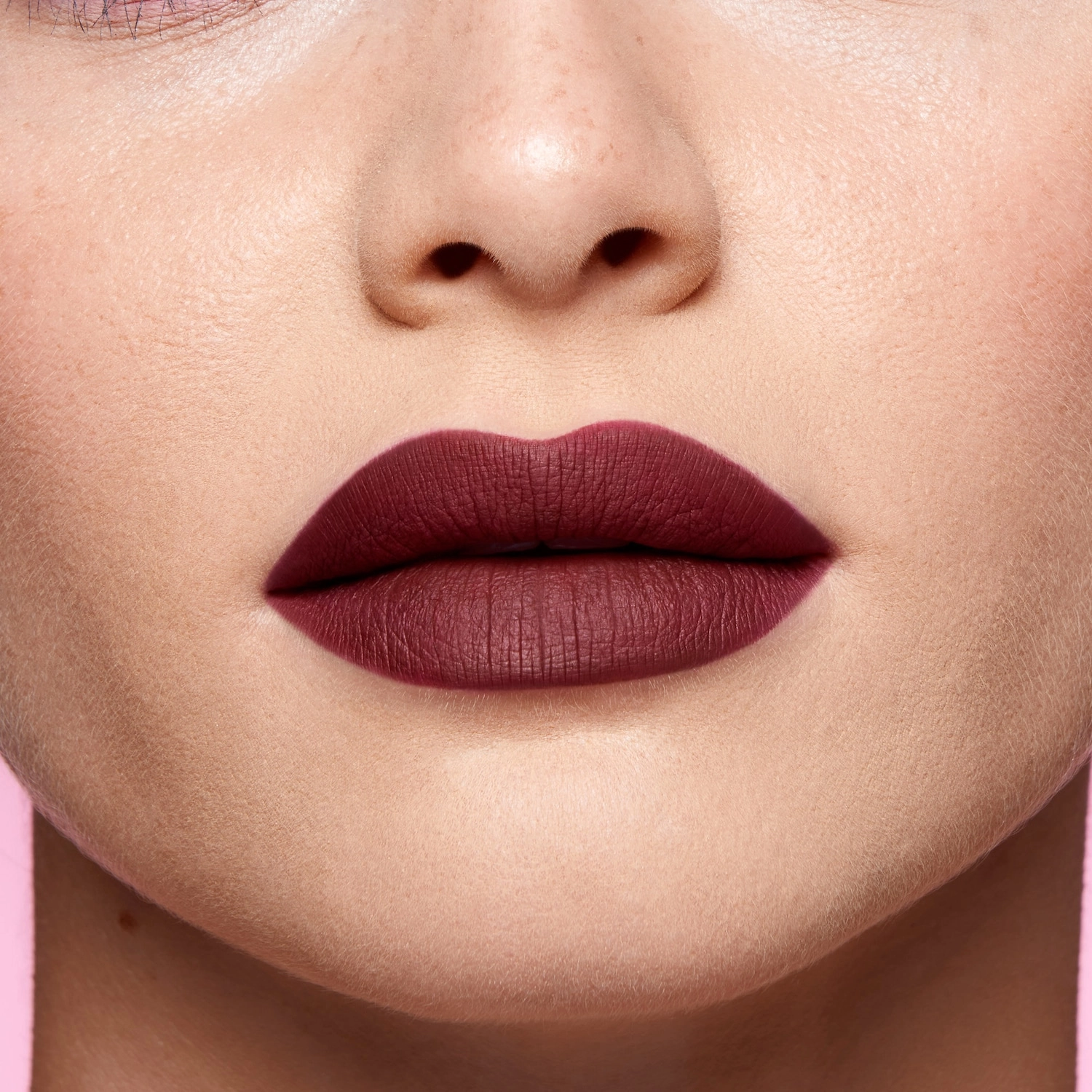 HUDA BEAUTY Lip Contour 2.0 Automatic Matte Lip Pencil - Very Berry - Image 3