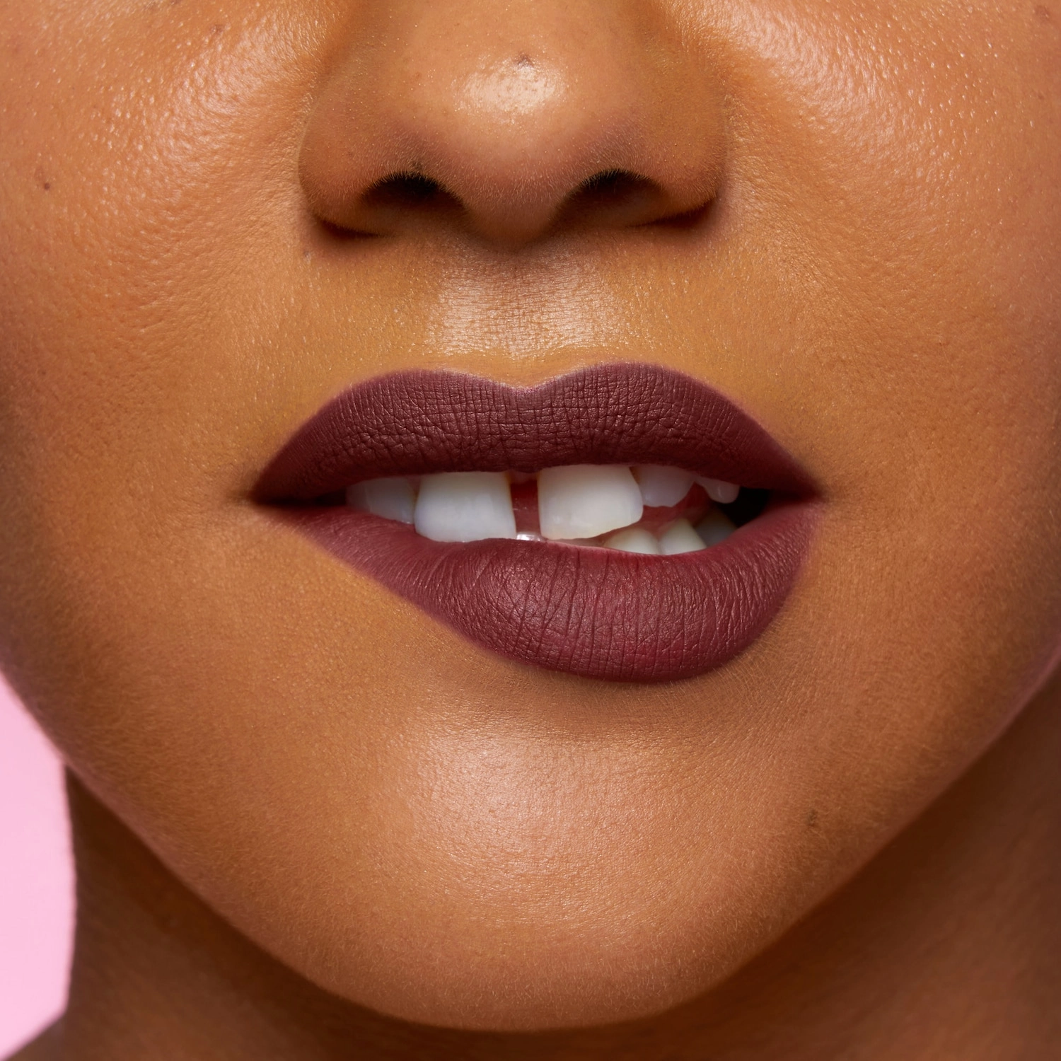 HUDA BEAUTY Lip Contour 2.0 Automatic Matte Lip Pencil - Very Berry - Image 4