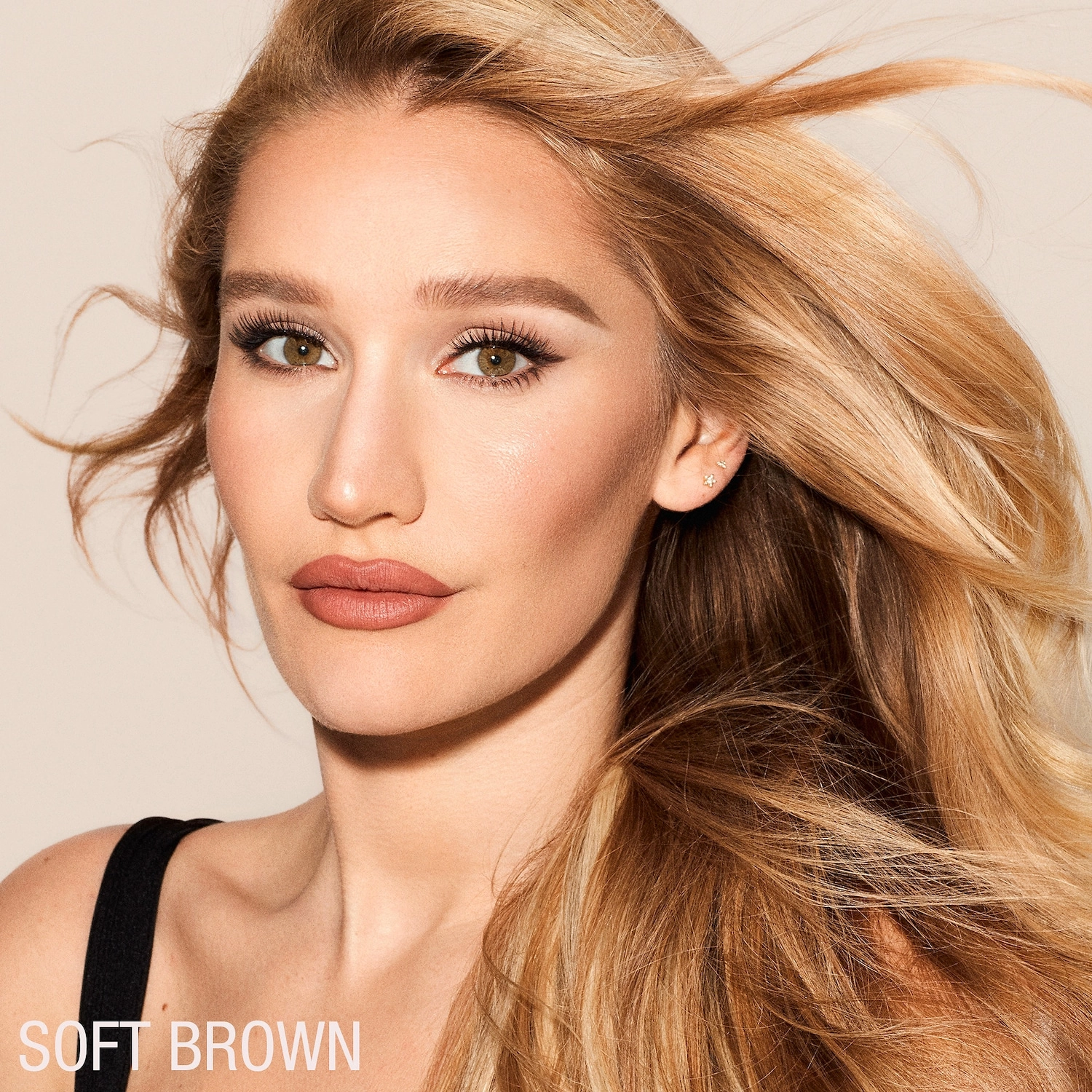 Charlotte Tilbury Brow Lift Refillable Triangular Eyebrow Pencil - Soft Brown - Image 3
