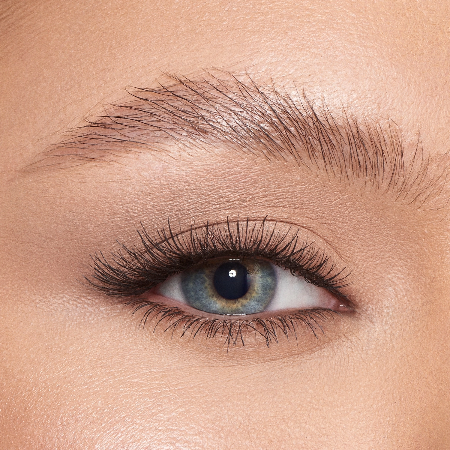 Charlotte Tilbury Brow Fix Clear Eyebrow Gel - Sculpting Gel, Clear Color - Image 2