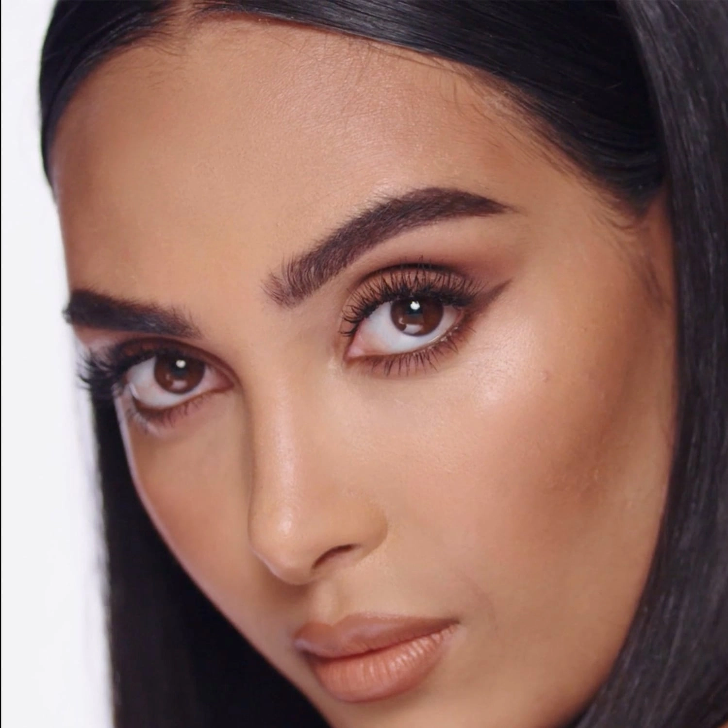 Charlotte Tilbury Brow Fix Clear Eyebrow Gel - Sculpting Gel, Clear Color - Image 3