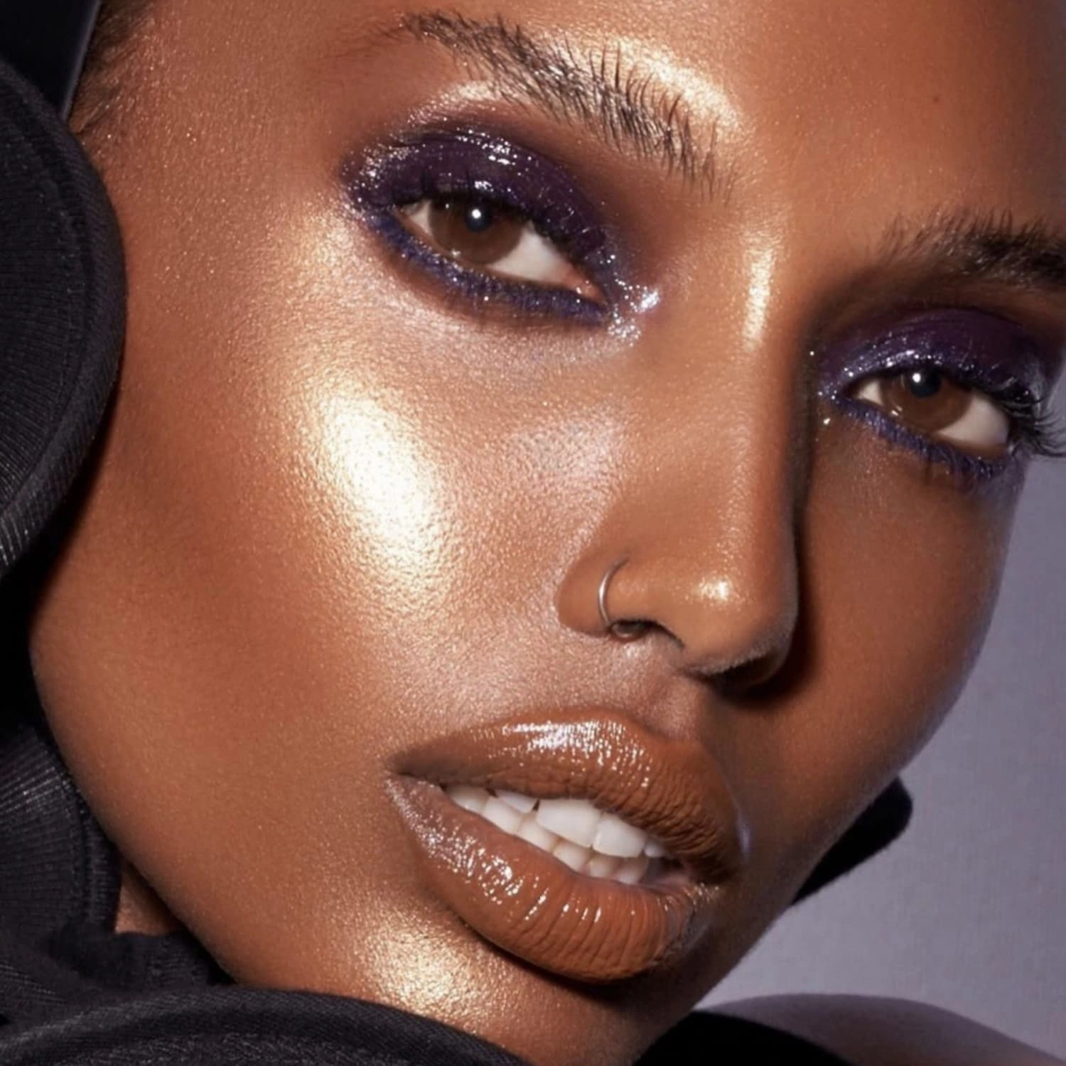 Danessa Myricks Beauty Illuminating Veil Liquid Highlighter Color: Goddess - Warm Copper - Image 5