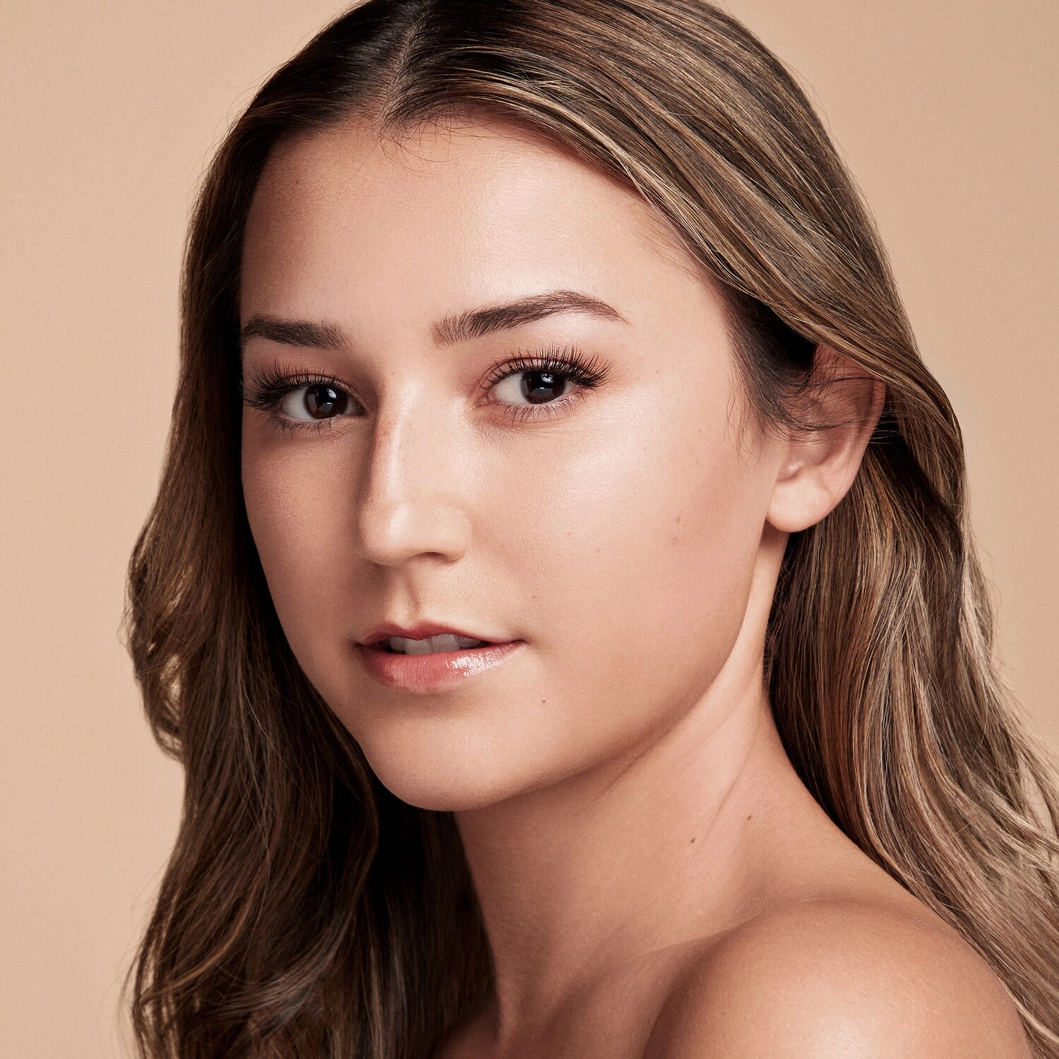 Morphe Filter Effect Soft-Focus Foundation - Filter Medium 11 - Medium with Slightly Peach Undertones - Image 4