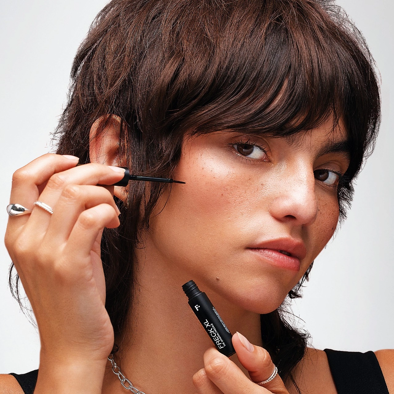 Freck Beauty Freck The Original Freckle XL - Light-Medium Vegan Natural Finish - Image 3