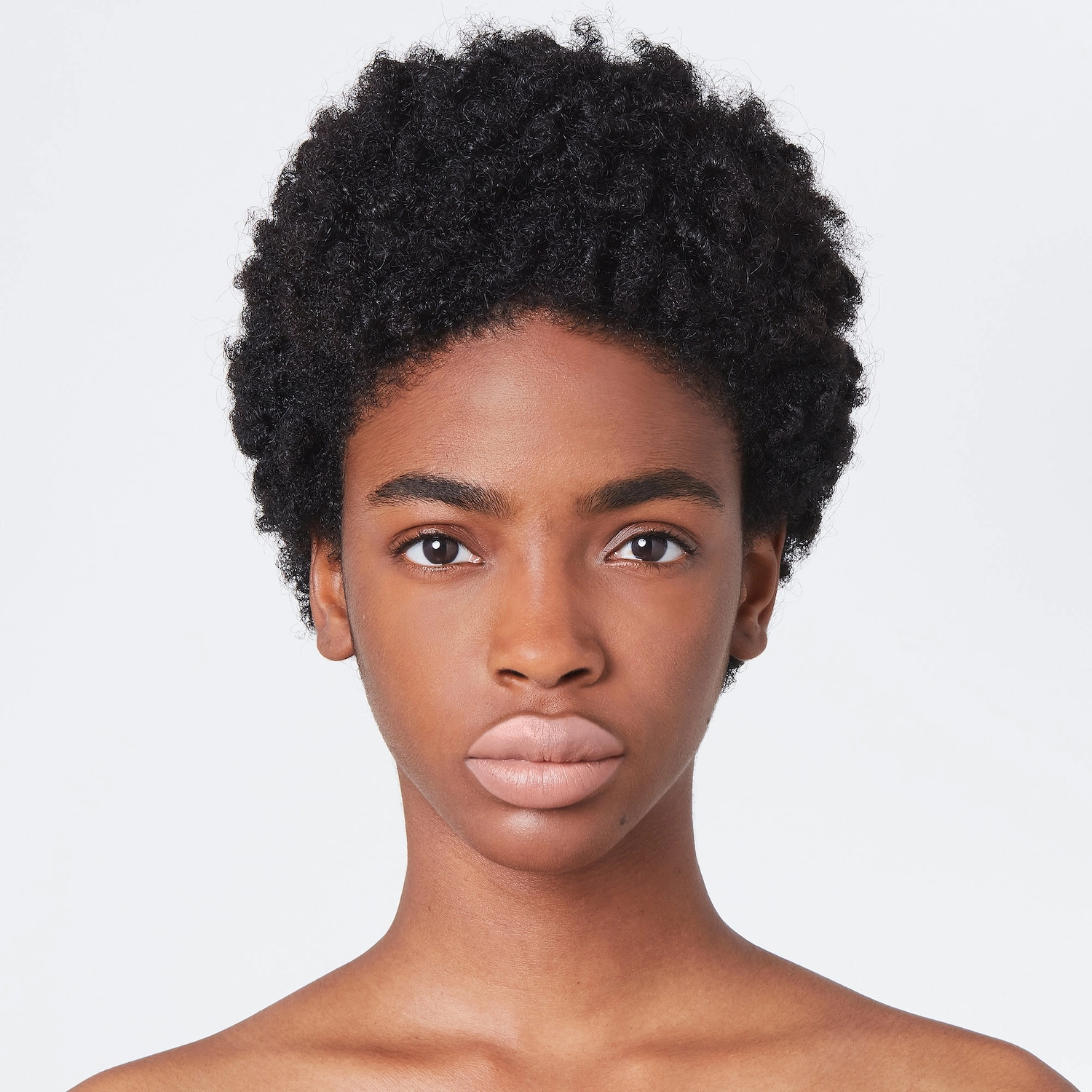 Gucci Long Lasting Bold Lip Liner Color: Nude - Pinky Beige - Image 4