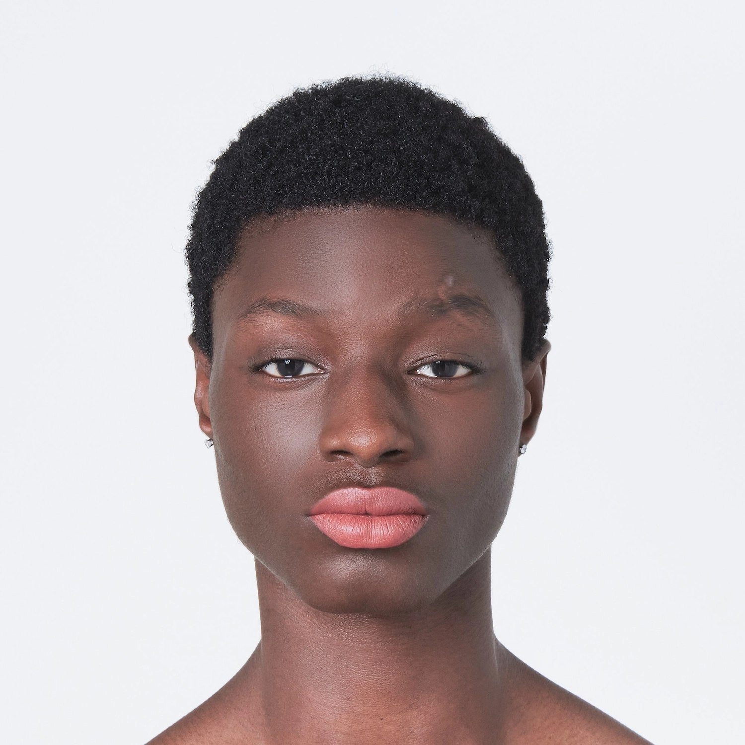 Gucci Long Lasting Bold Lip Liner Color: Tendre - Rosewood - Image 4