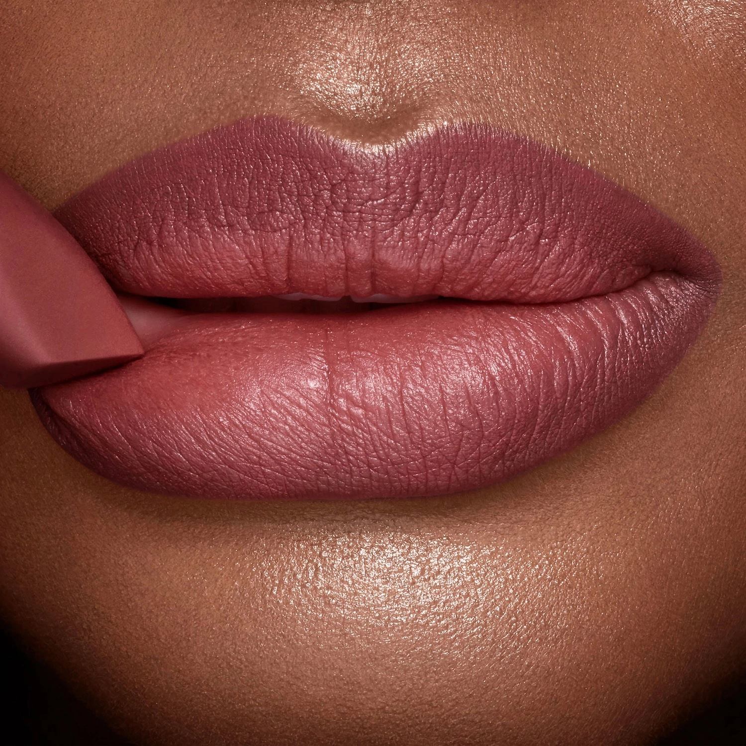 Charlotte Tilbury Mini Pillow Talk Lipstick & Liner Set Color: Pillow Talk Medium - Image 5