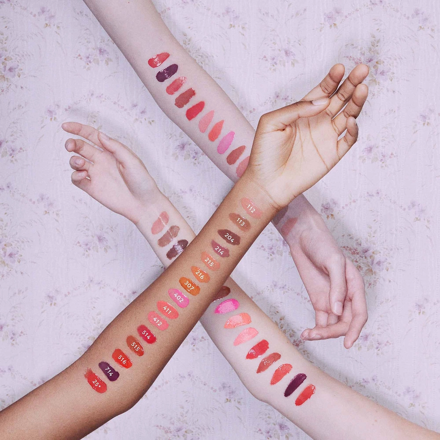 Gucci Glow & Care Shine Lipstick Color: 508 Diana Amber - Red Amber - Image 4