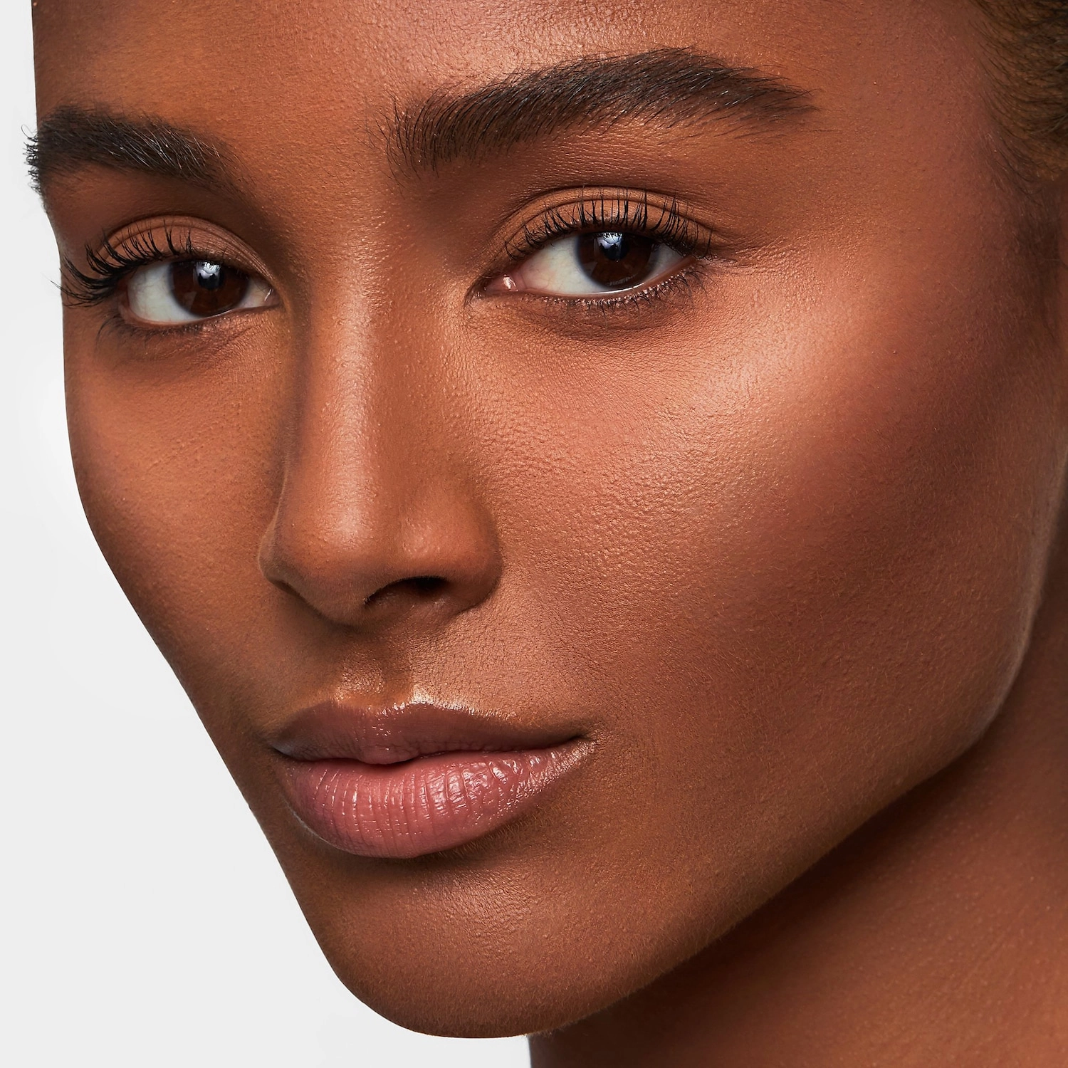 MAKEUP BY MARIO Soft Glow Highlighter Color: Bronze - Image 2