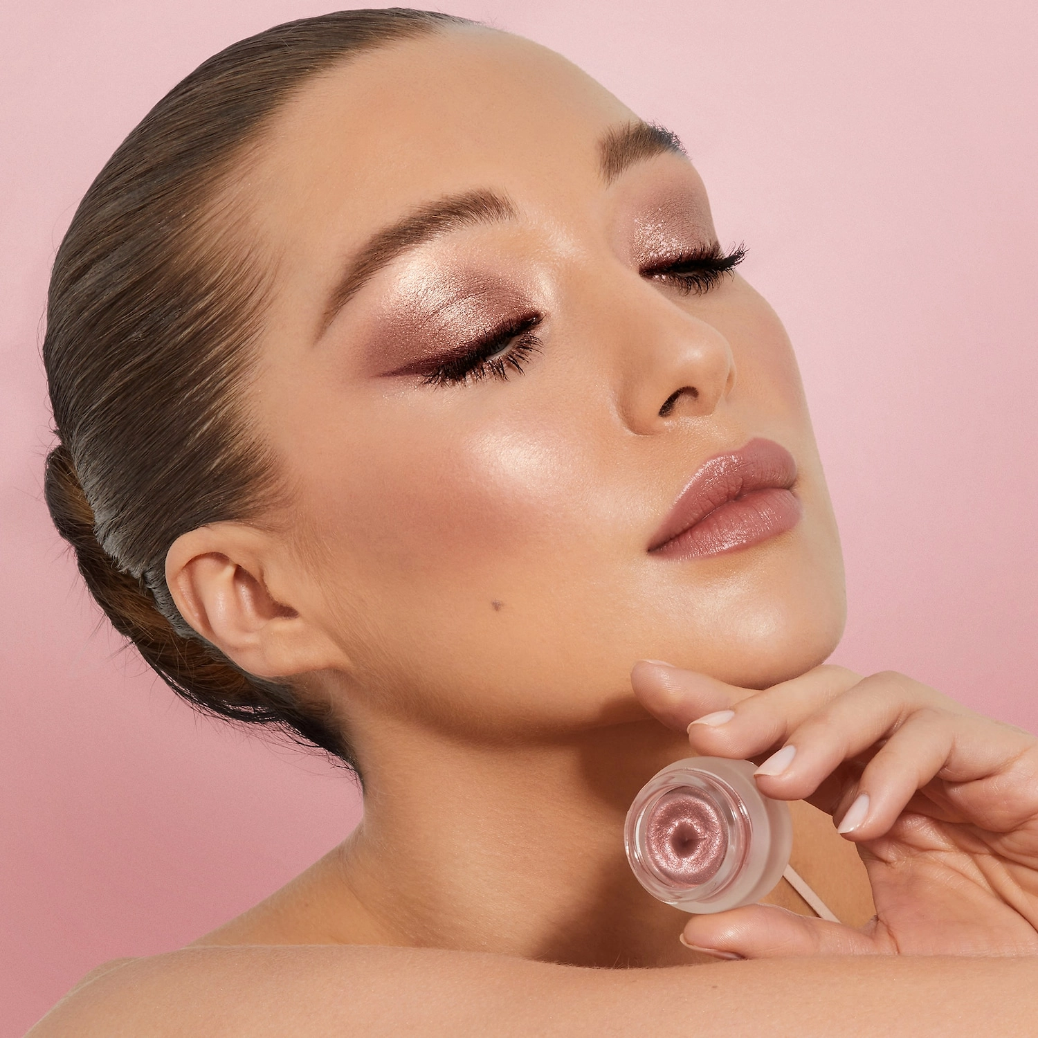 Charlotte Tilbury Eyes To Mesmerize Cream Eyeshadow Color: Pillow Talk - Image 6