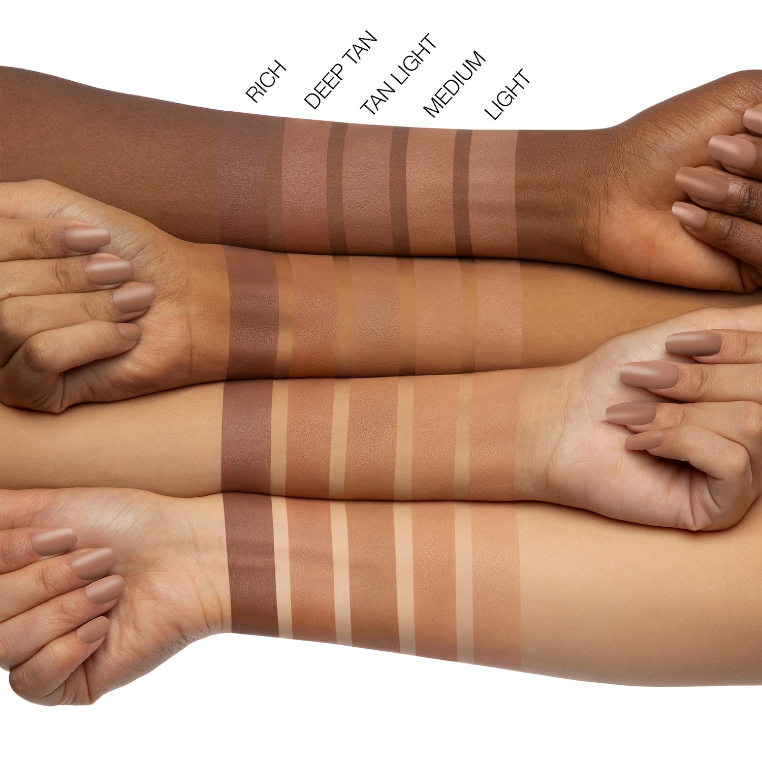 HUDA BEAUTY GloWish Soft Radiance Vegan Bronzing Powder 01 Light - Peachy Toned Bronze - Image 4