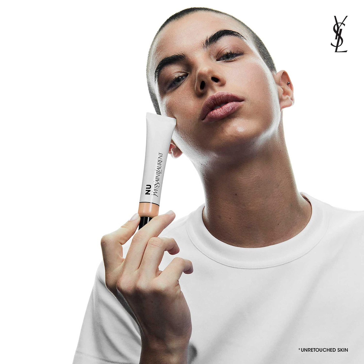 Yves Saint Laurent NU BARE LOOK TINT Hydrating Skin Tint Foundation with Hyaluronic Acid, Color 3 - Fair Light with Cool Undertones - Image 5