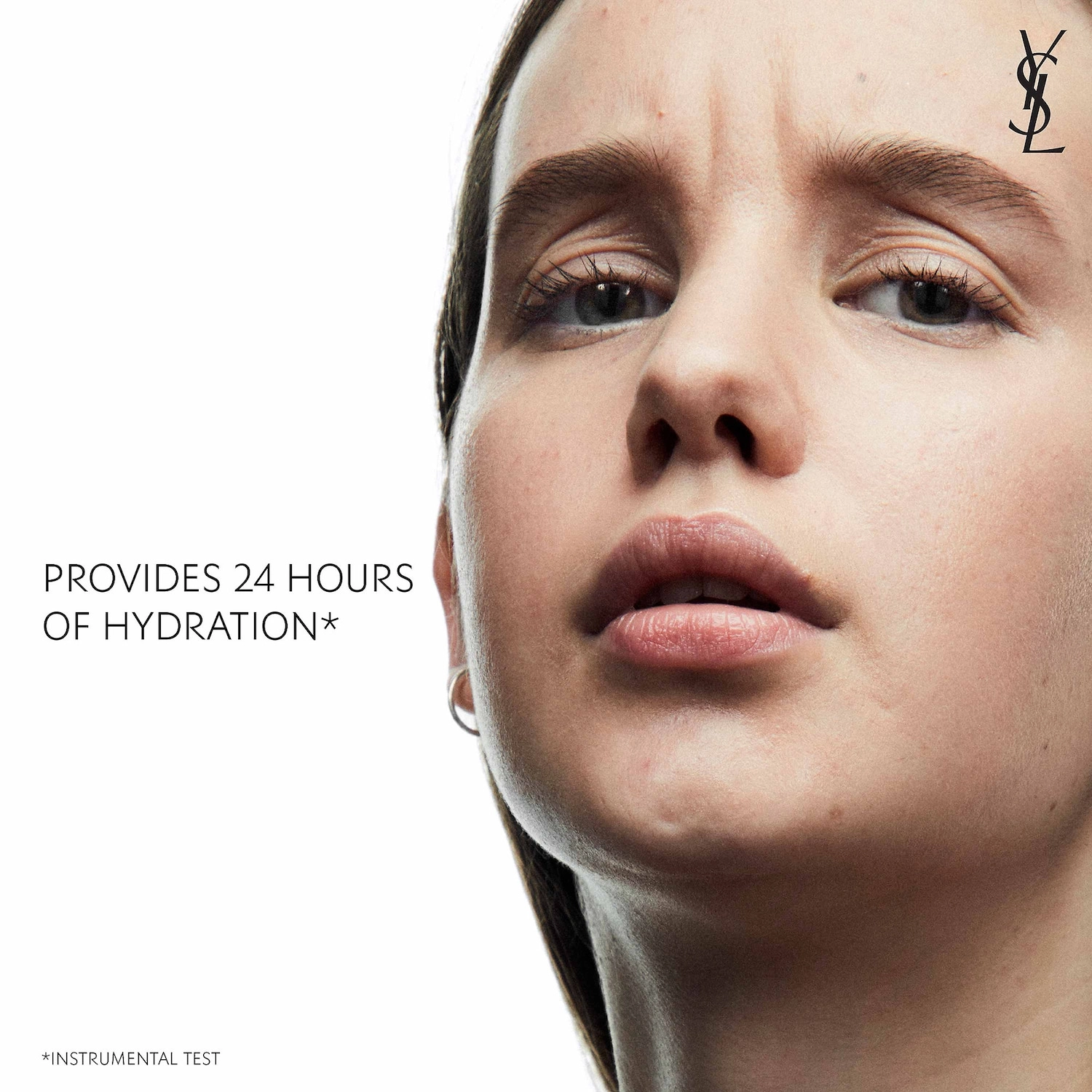 Yves Saint Laurent NU BARE LOOK TINT Hydrating Skin Tint Foundation with Hyaluronic Acid Color: 19 - Deep with Neutral Undertones - Image 10