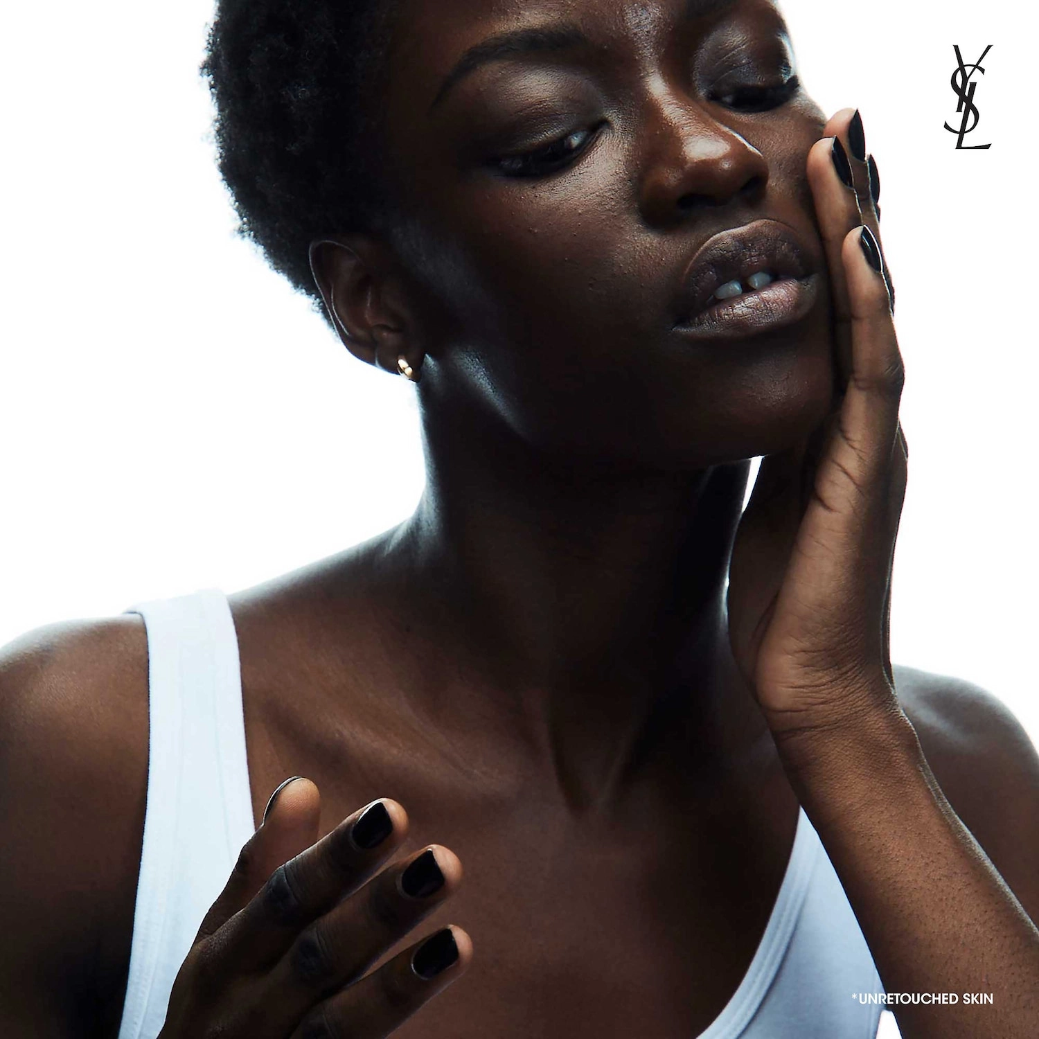 Yves Saint Laurent NU BARE LOOK TINT Hydrating Skin Tint Foundation with Hyaluronic Acid, Color 17 - Dark with Neutral Undertone - Image 5