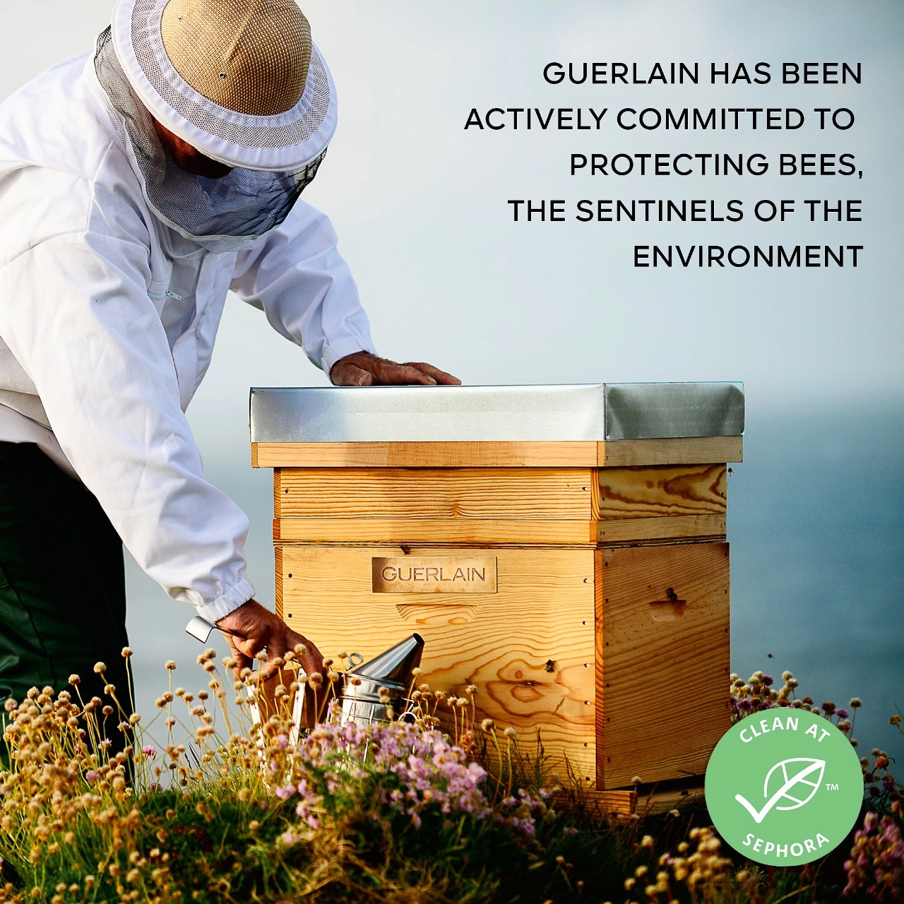 GUERLAIN Abeille Royale Advanced Youth Watery Oil 1.6 oz/50 mL Radiant Finish - Image 9