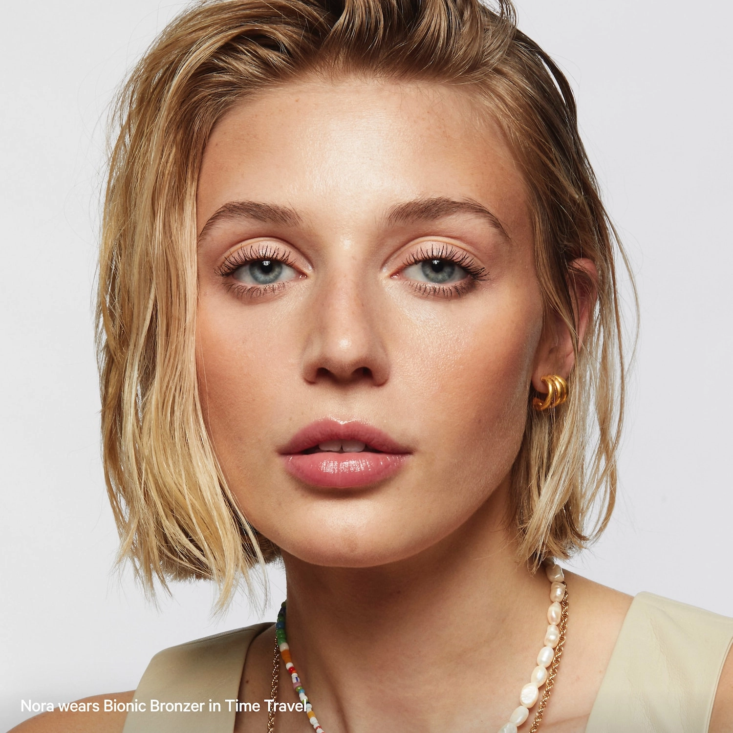 MILK MAKEUP Bionic Sunkissed Liquid Bronzer with Hyaluronic Acid - Time Travel, Light Bronze - Image 4