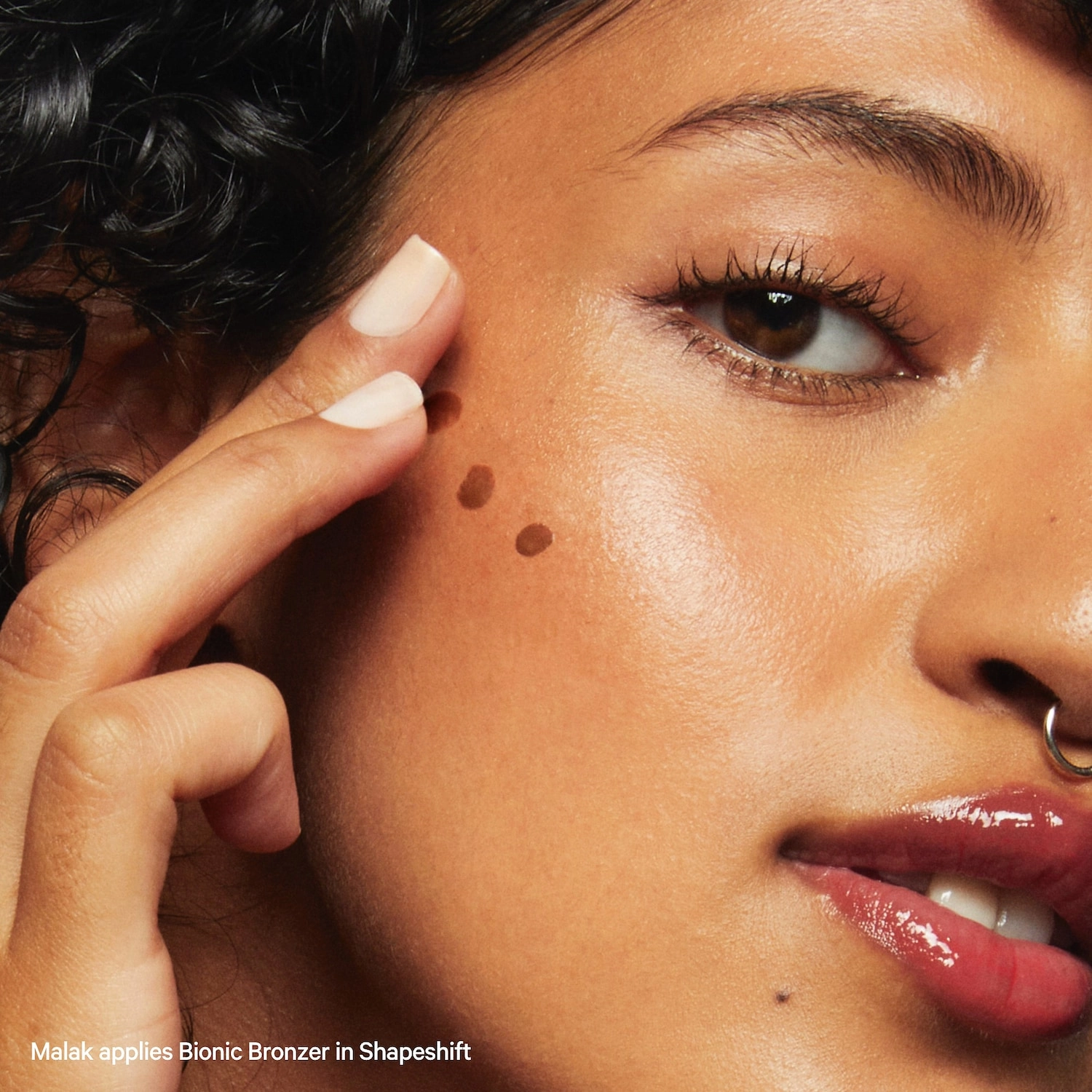 MILK MAKEUP Bionic Sunkissed Liquid Bronzer with Hyaluronic Acid - Shapeshift Medium Bronze - Image 8
