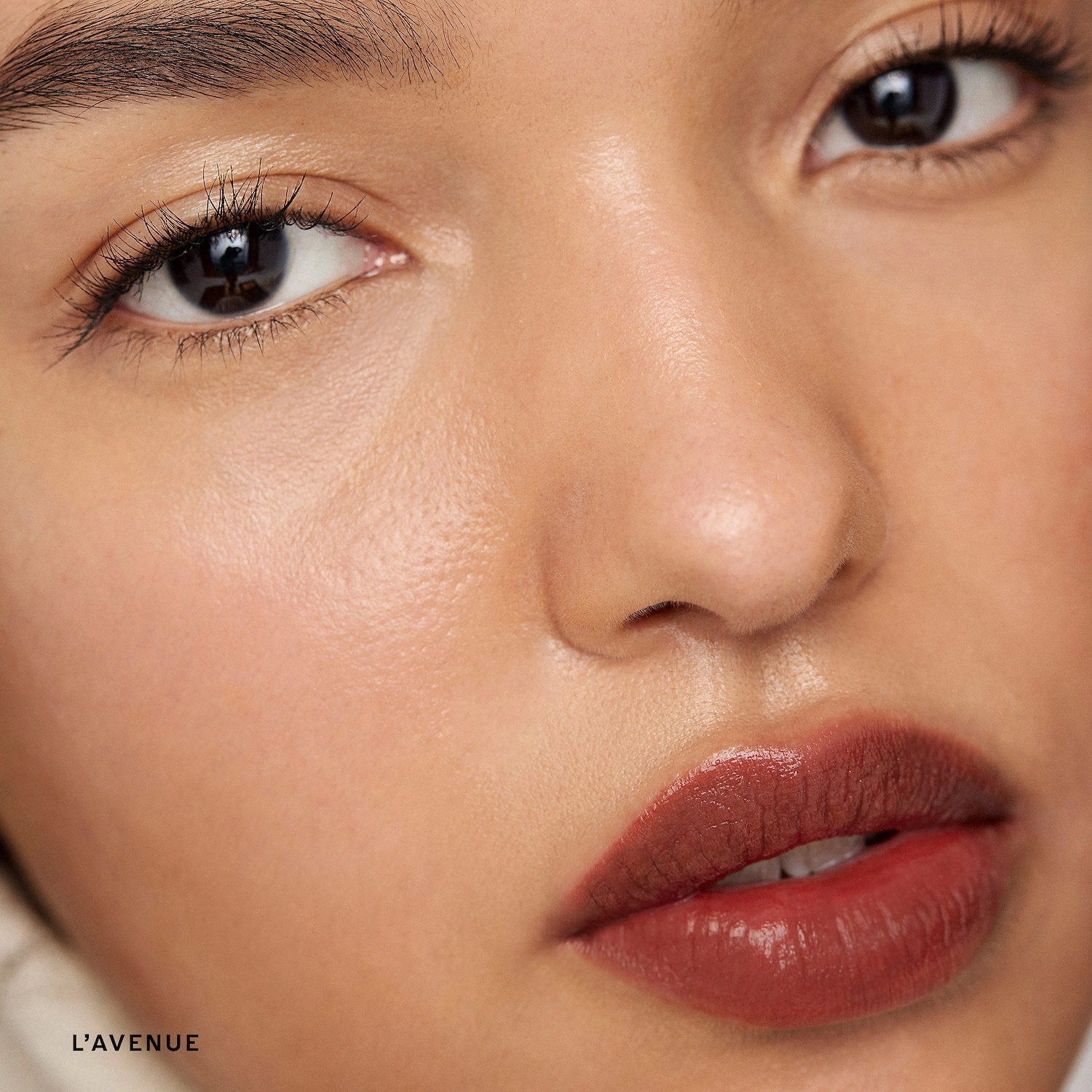 MERIT Signature Lip Lightweight Lipstick Color: L'avenue - Berry Brown - Image 4