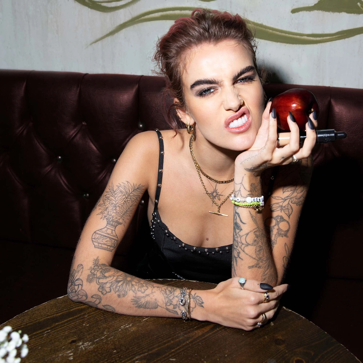 KVD Beauty Good Apple Lightweight Full-Coverage Concealer - Light 109 - Image 5