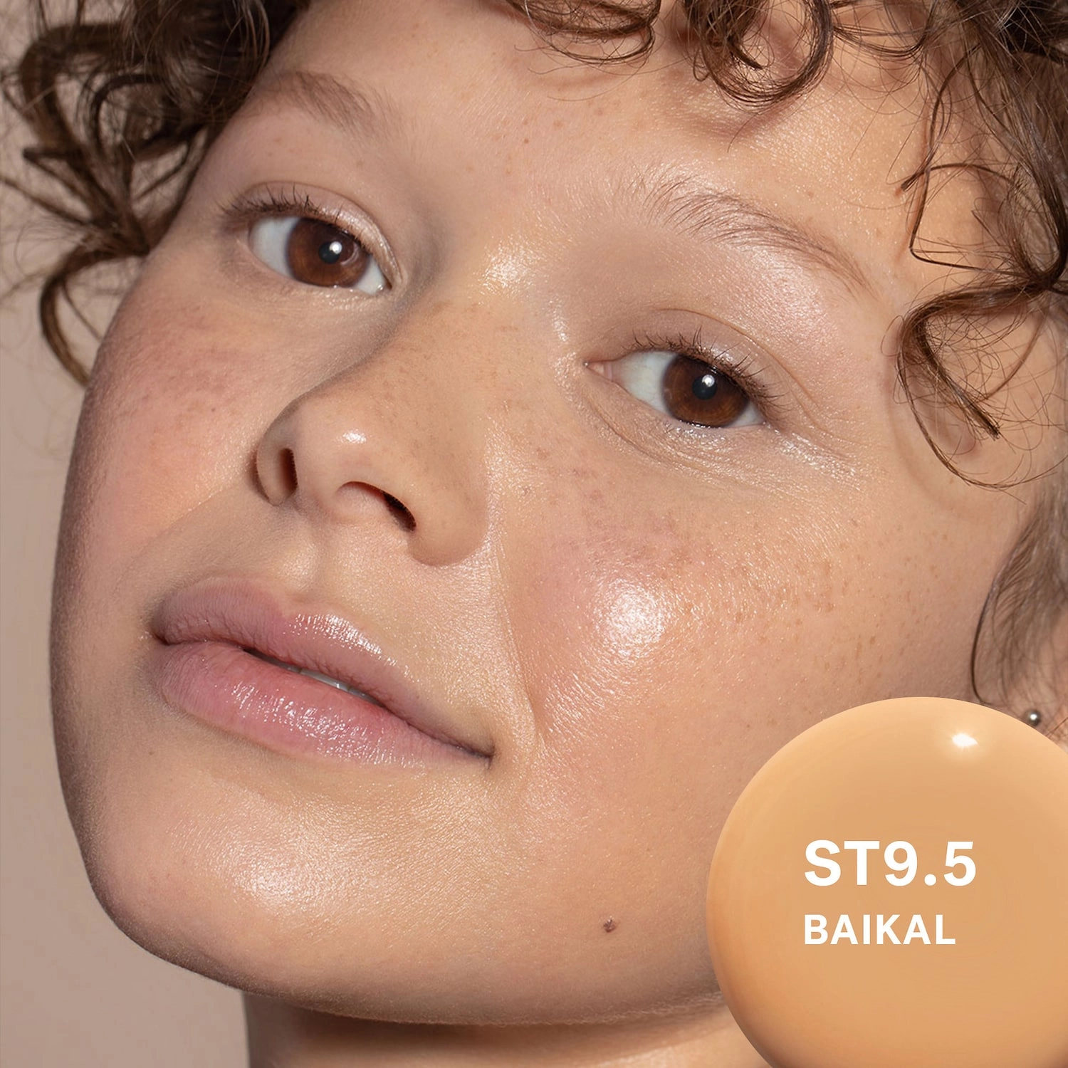 ILIA Super Serum Skin Tint SPF 40 Foundation Color: Baikal ST9.5 - Medium with Golden Undertones - Image 2
