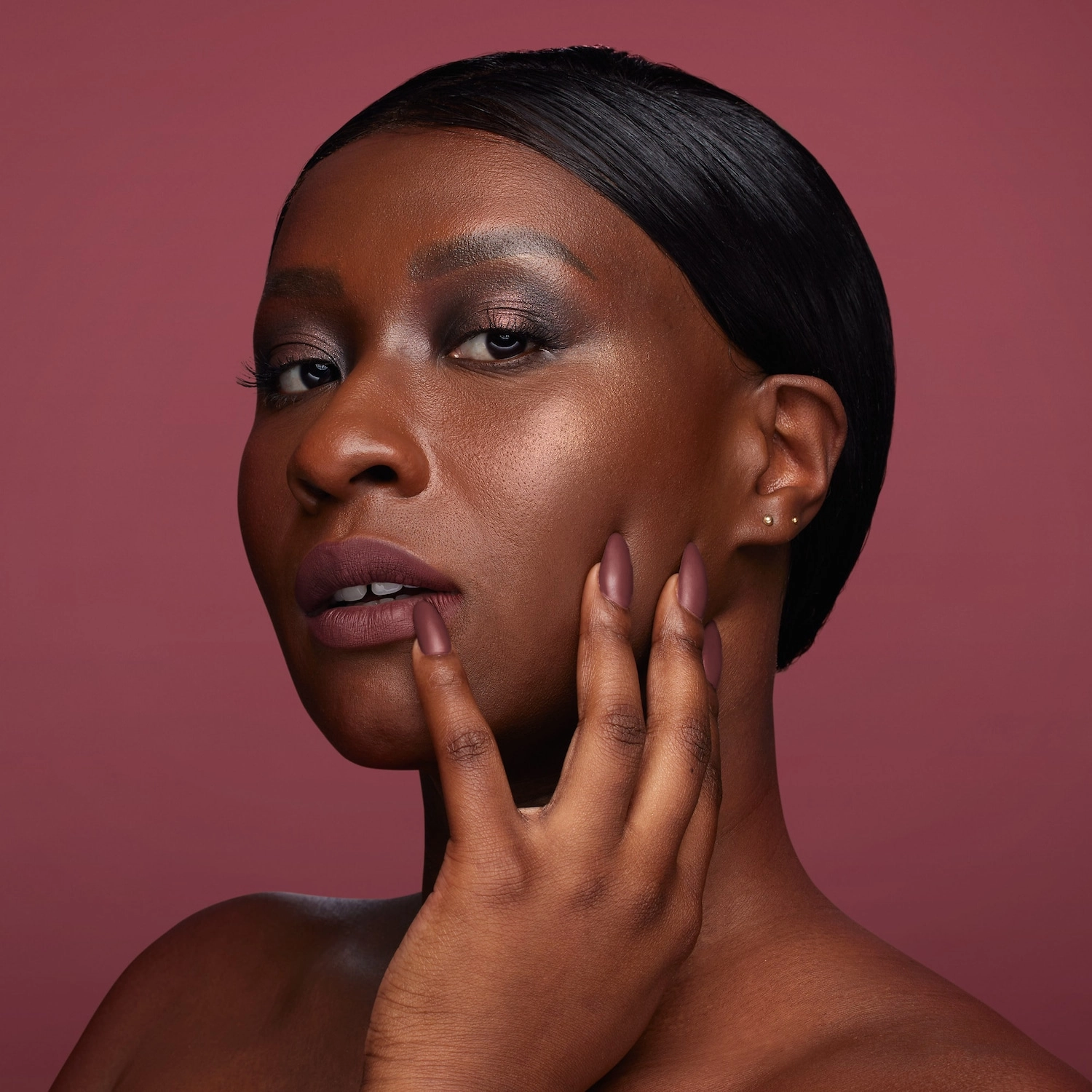 HUDA BEAUTY Liquid Matte Ultra-Comfort Transfer-proof Lipstick Color: First Class - Rich Pink Brown - Image 2