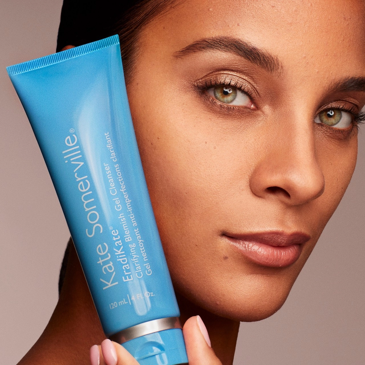 Kate Somerville EradiKate™ Clarifying Blemish Gel Cleanser with Salicylic Acid, Prebiotic Complex & Niacinamide 4 oz/120 mL - Image 6