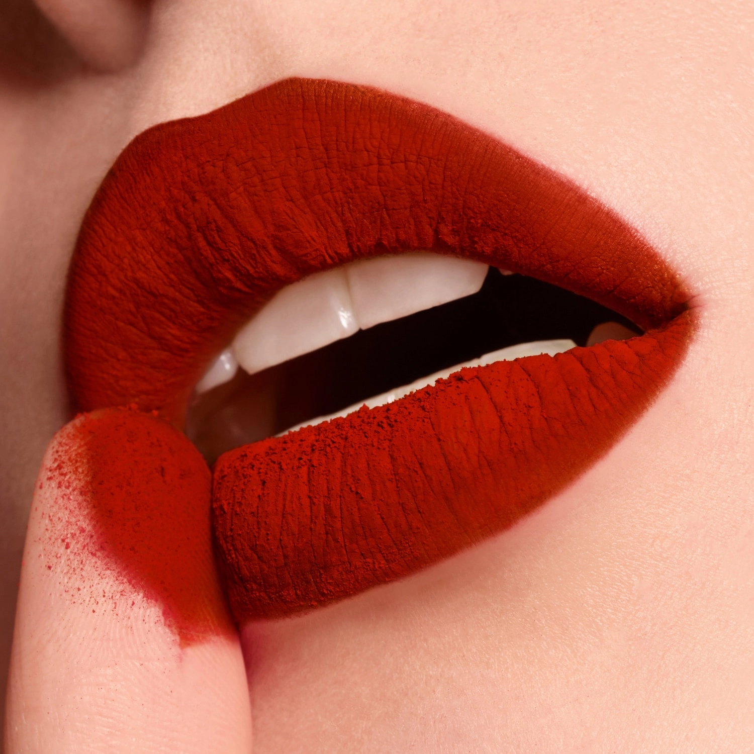 Lancôme L'Absolu Rouge Drama Matte Lipstick Color 196 - Image 3