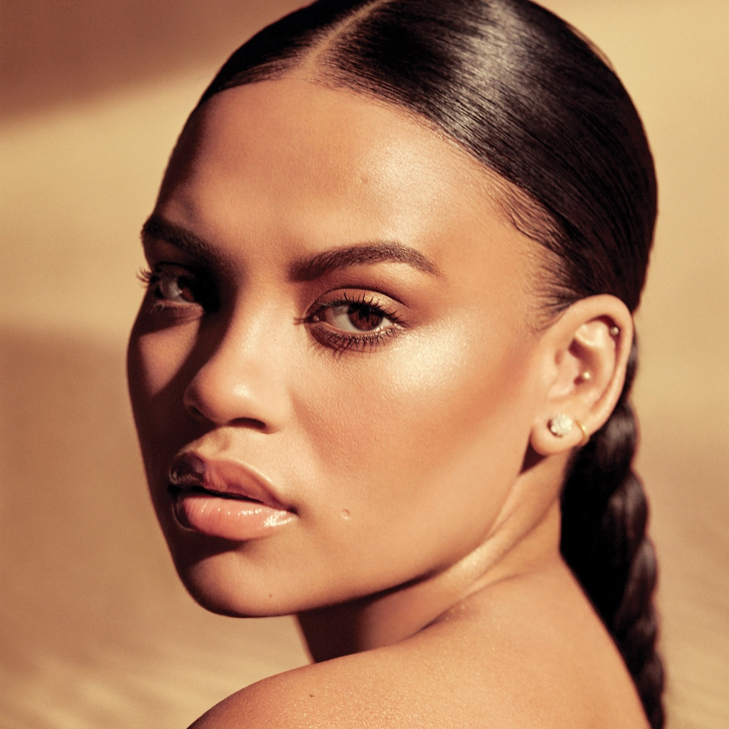 Fenty Beauty by Rihanna Sun Stalk'R Face + Eye Bronzer & Highlighter Palette - Image 6