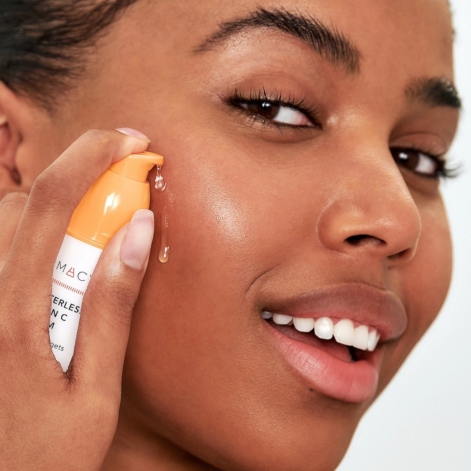 Farmacy 10% Waterless Vitamin C Serum - Size: 1 oz/30 mL - Good for Uneven Texture, Loss of Firmness, and Dark Spots - Image 5