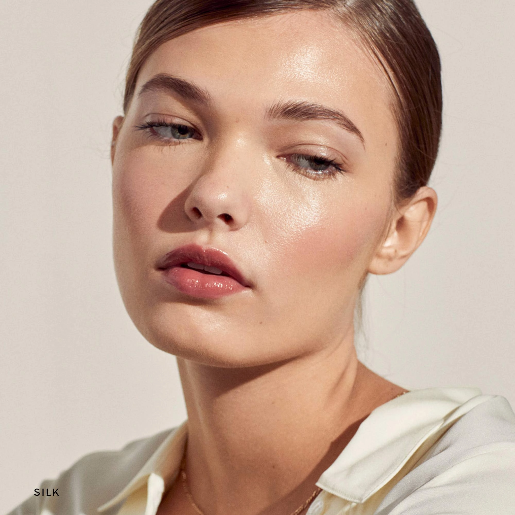 MERIT The Minimalist Perfecting Complexion Foundation and Concealer Stick - Silk (Fair with Neutral Undertones) - Image 3