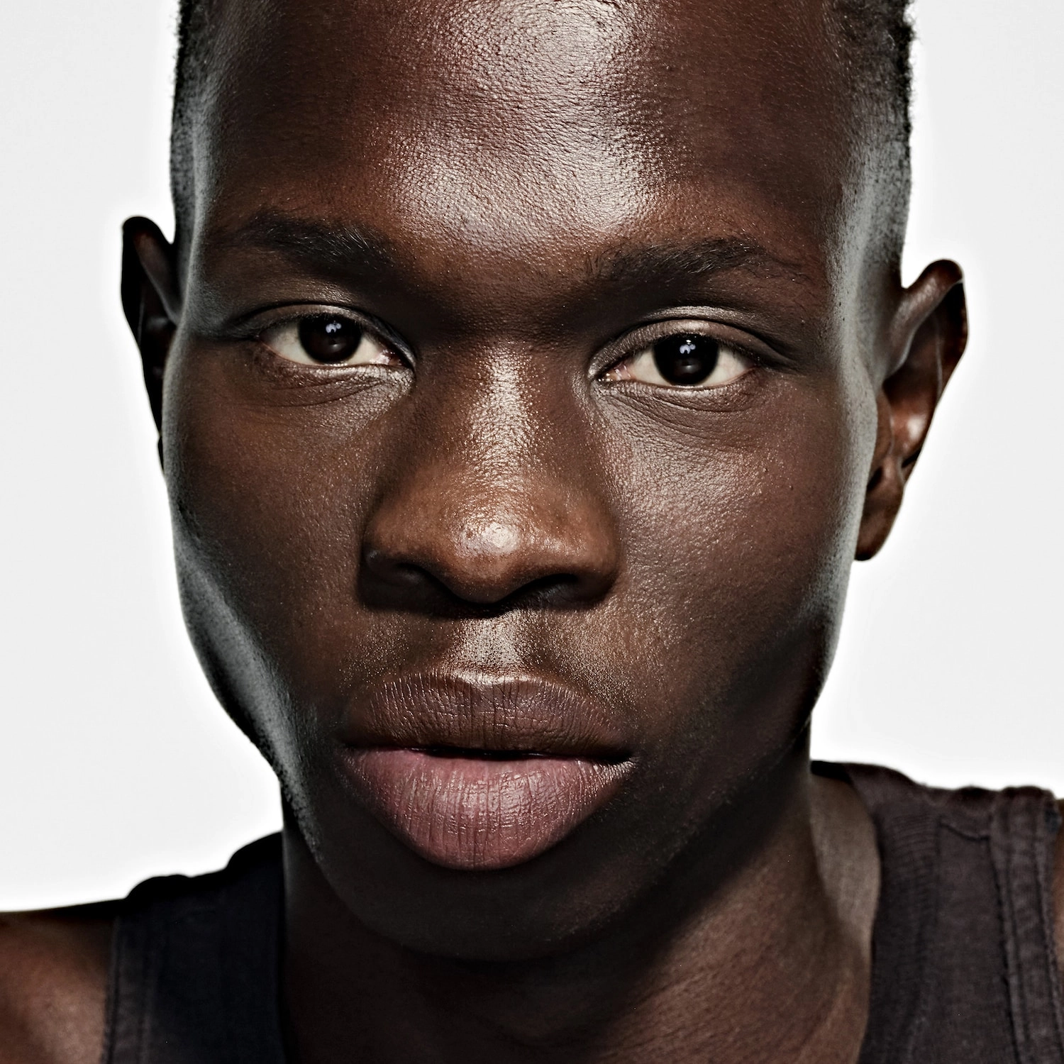 Smashbox Photo Finish Revitalize 8-in-1 Primer Essence - Hydrating Hyaluronic Acid - 1 oz / 30mL - Image 8