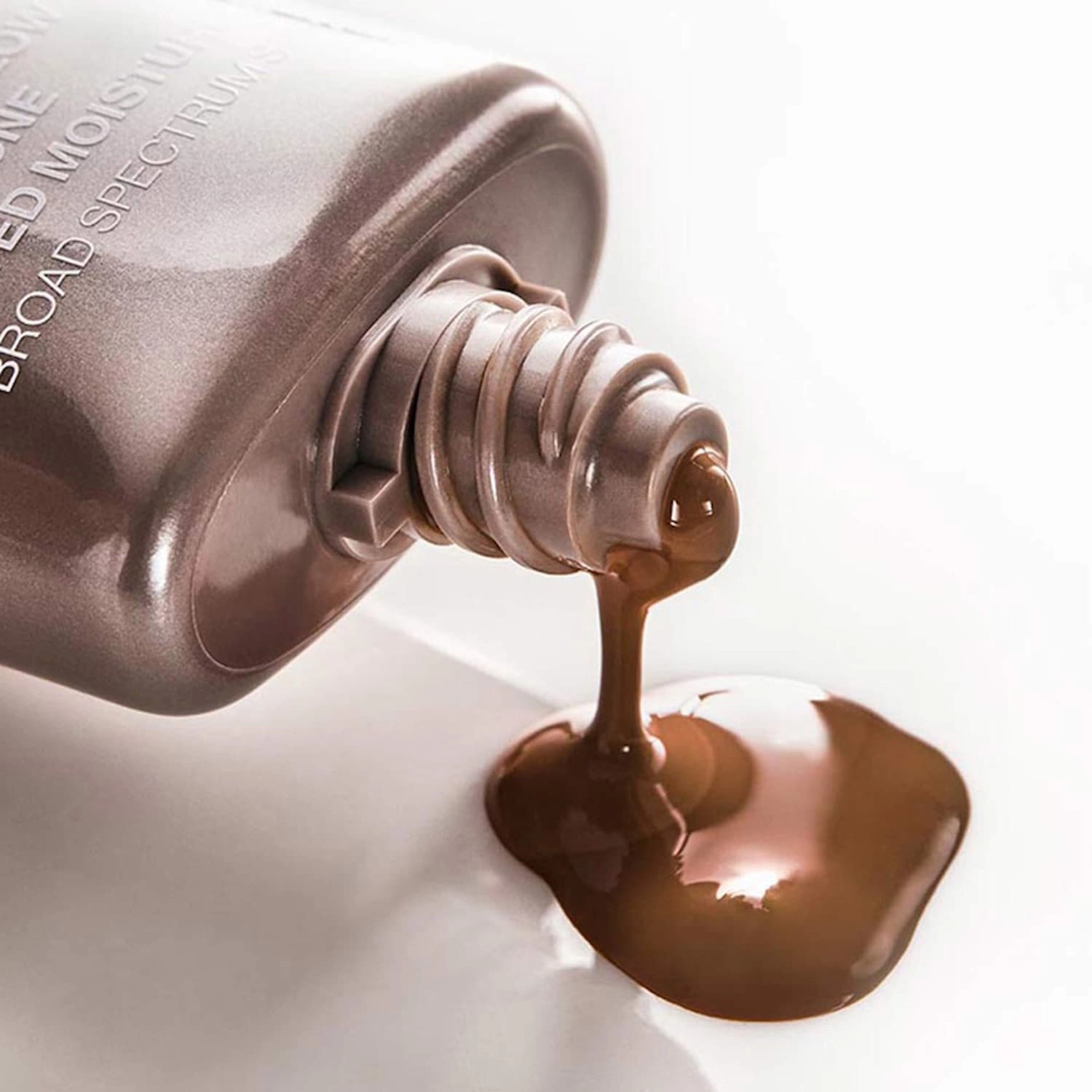 Smashbox Halo Healthy Glow Tinted Moisturizer Broad Spectrum SPF 25 with Hyaluronic Acid - Tan Olive - Image 9