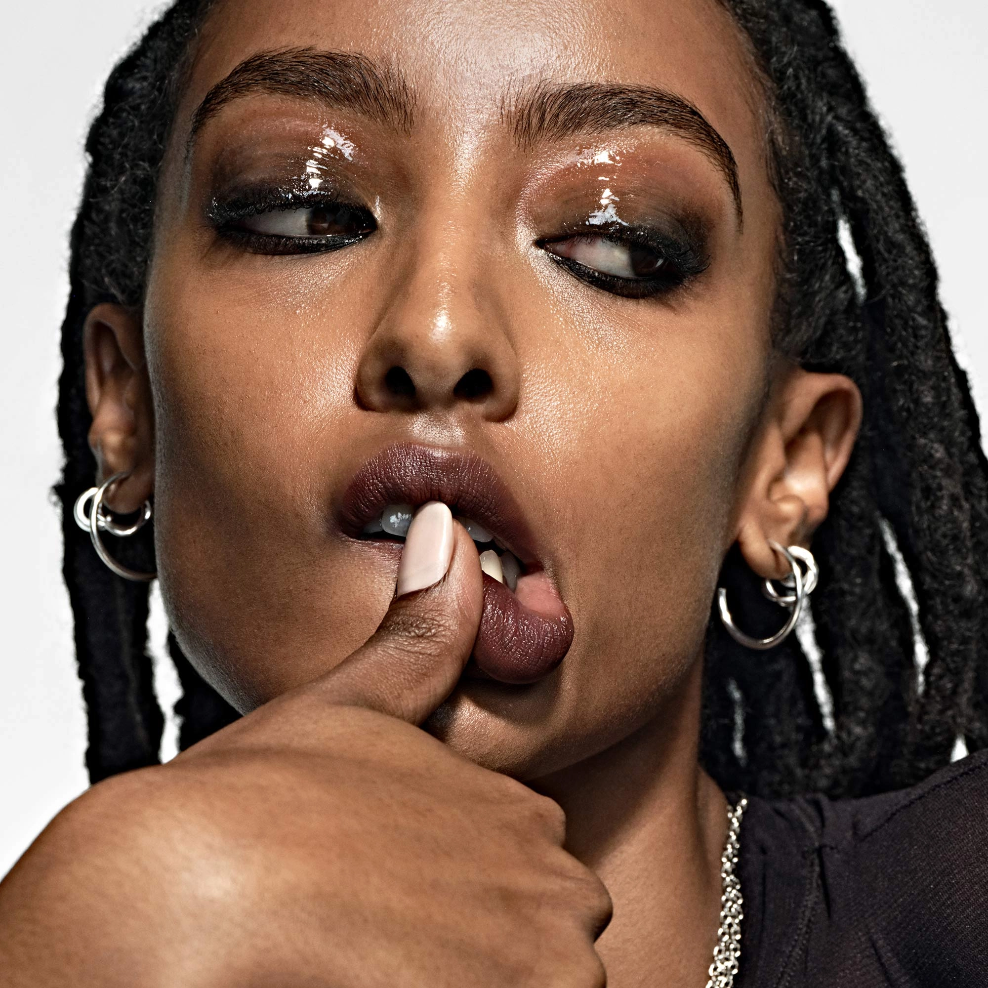 Smashbox Halo Healthy Glow Tinted Moisturizer Broad Spectrum SPF 25 with Hyaluronic Acid - Tan Olive - Image 4