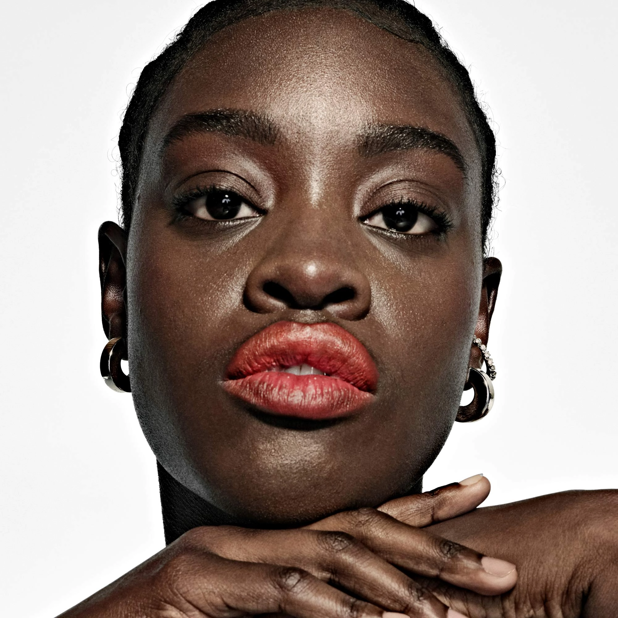 Smashbox Halo Healthy Glow Tinted Moisturizer Broad Spectrum SPF 25 with Hyaluronic Acid - Deep Golden - Image 4